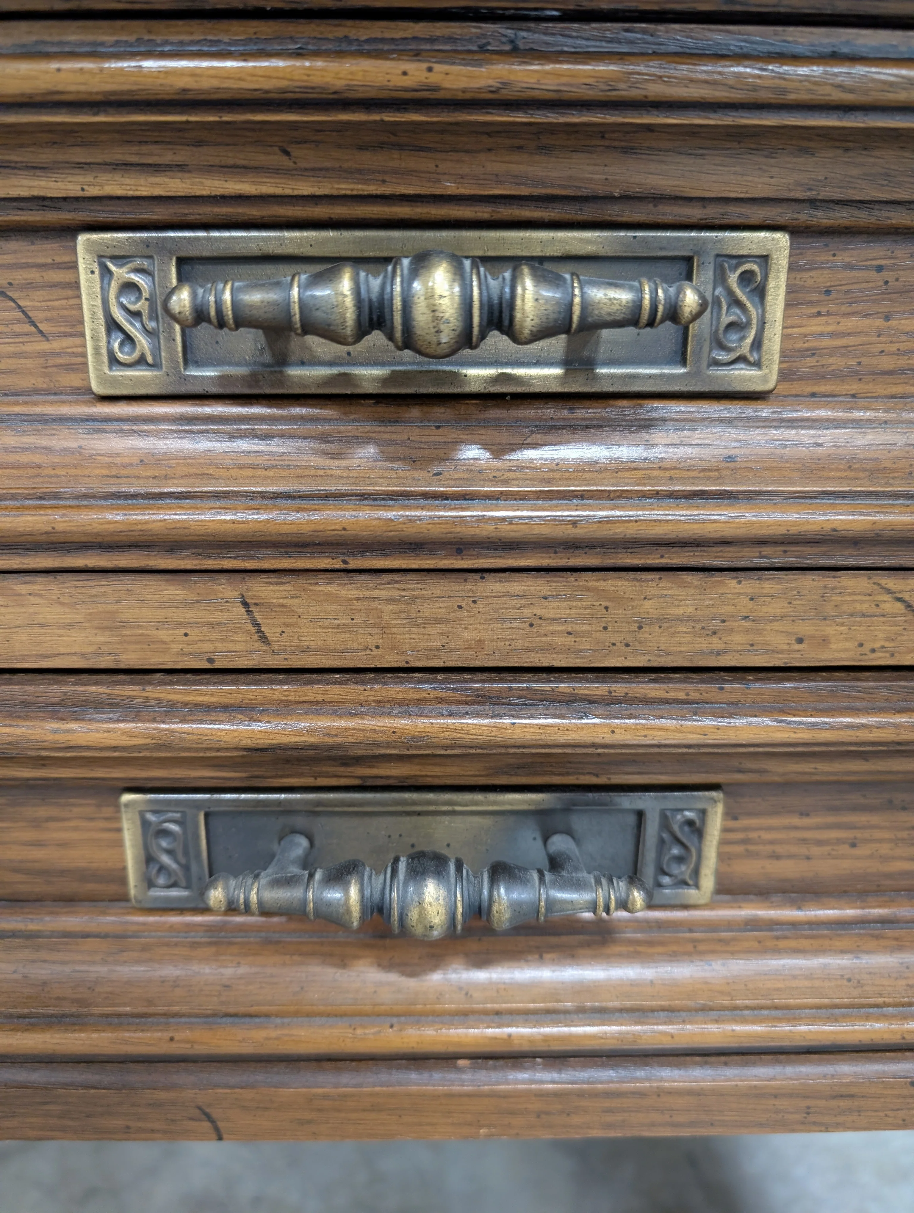 Traditional Hammary Square Side Table with Lower Shelf - Image 4