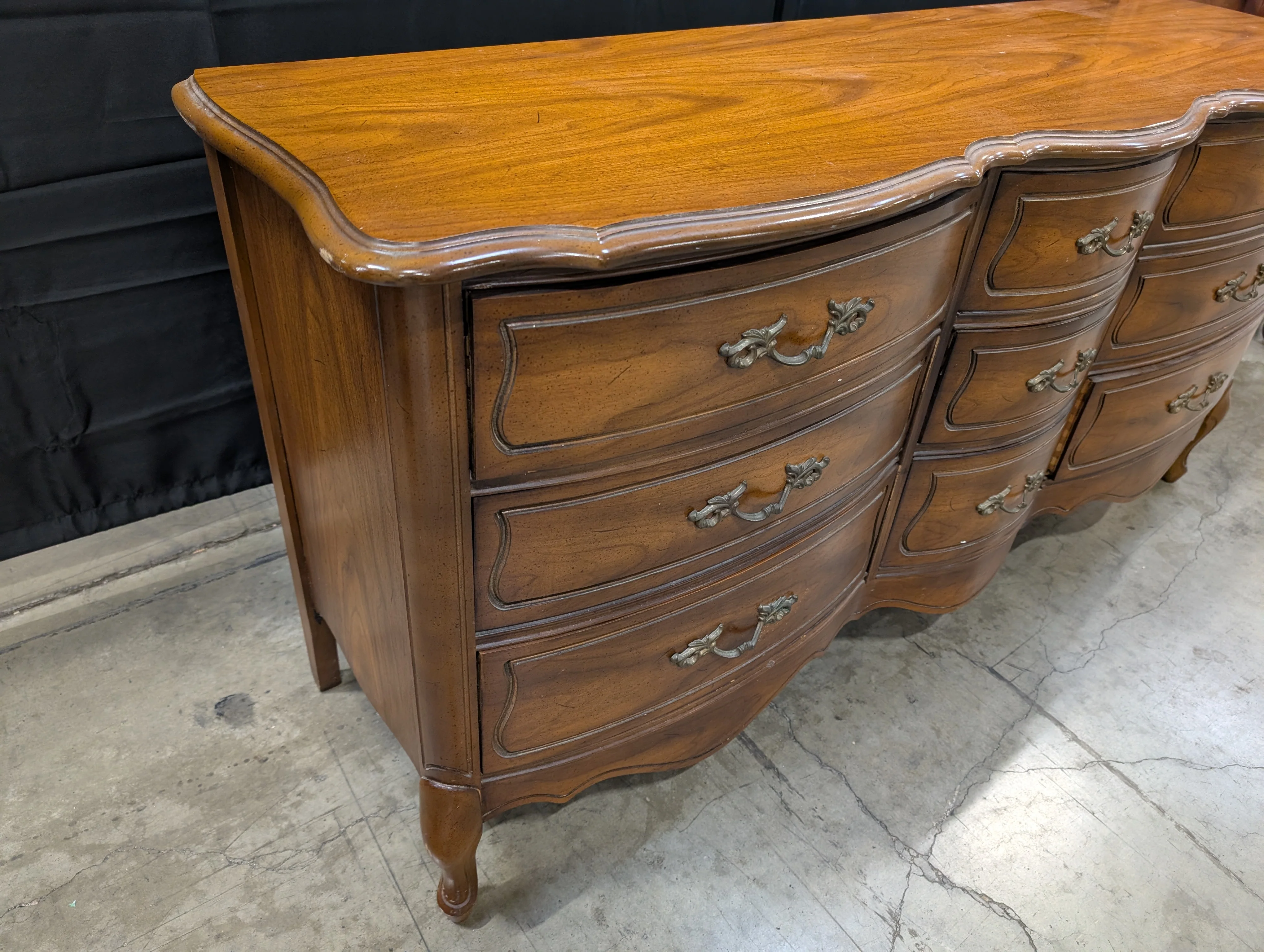 Traditional Curved Top Wooden Dresser - Image 9