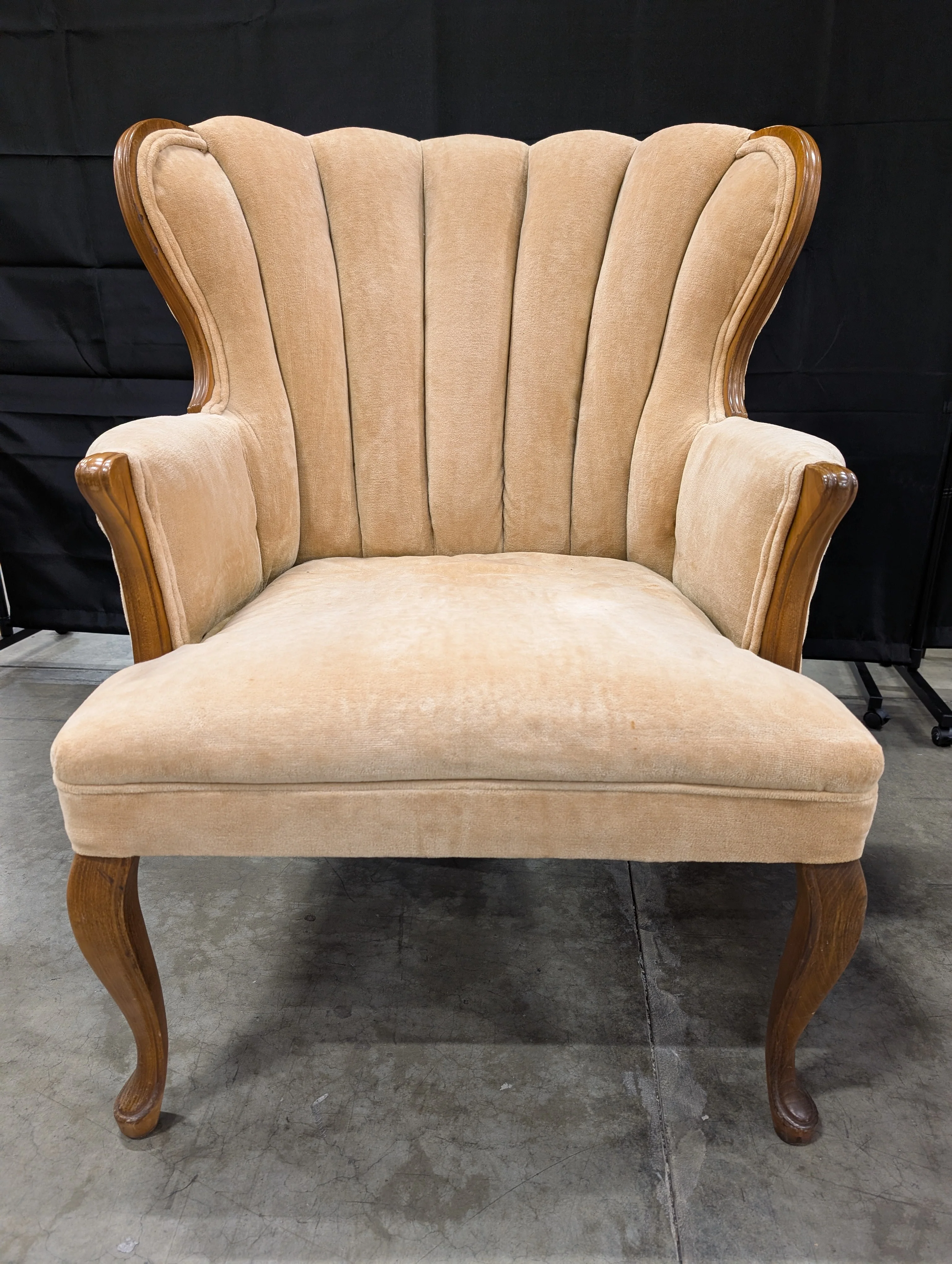 Vintage Style Fluted Back Upholstered Armchair - Image 2