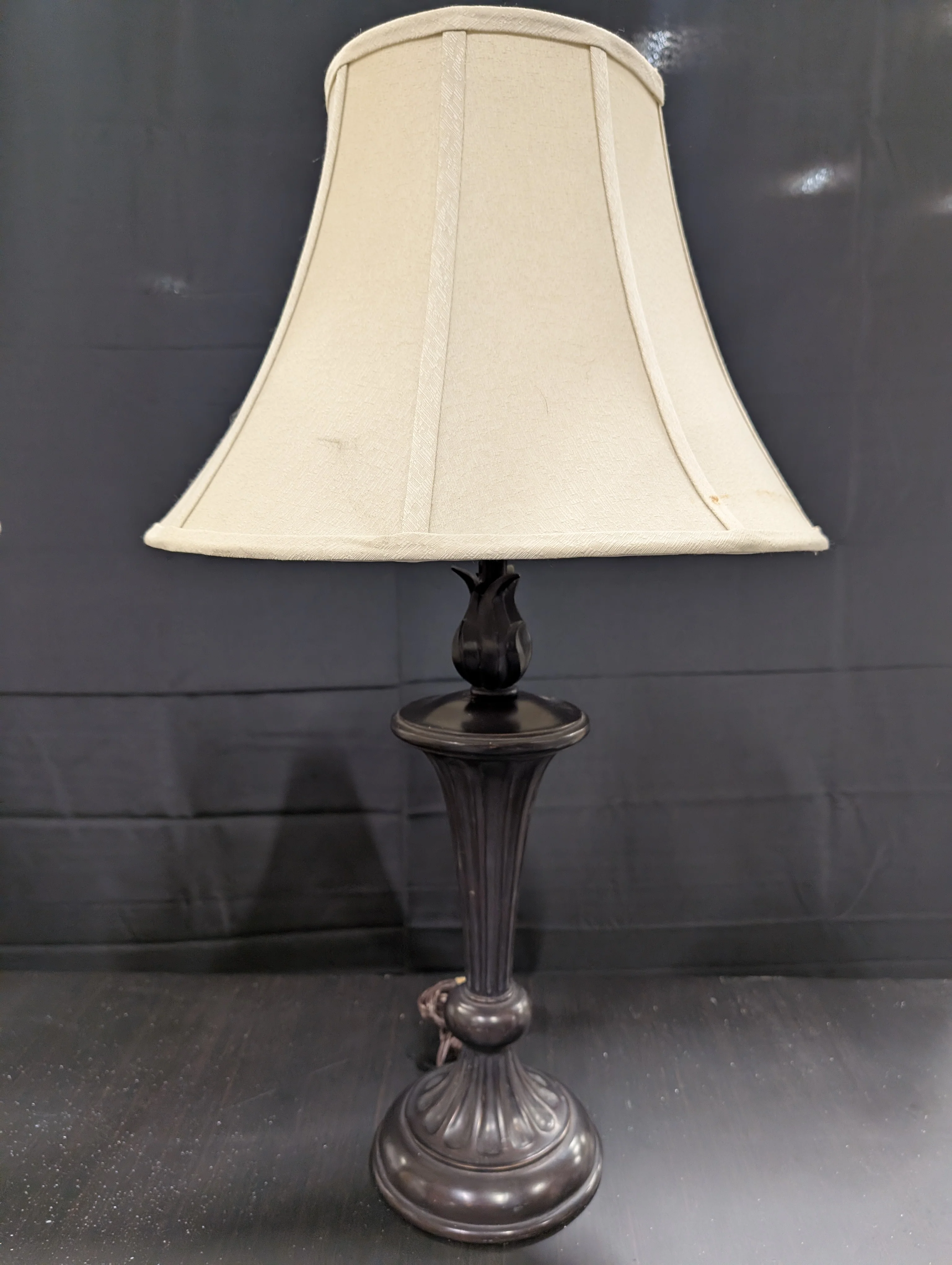 Traditional Dark Bronze Finish Table Lamp with Cream Bell Shade - Image 5
