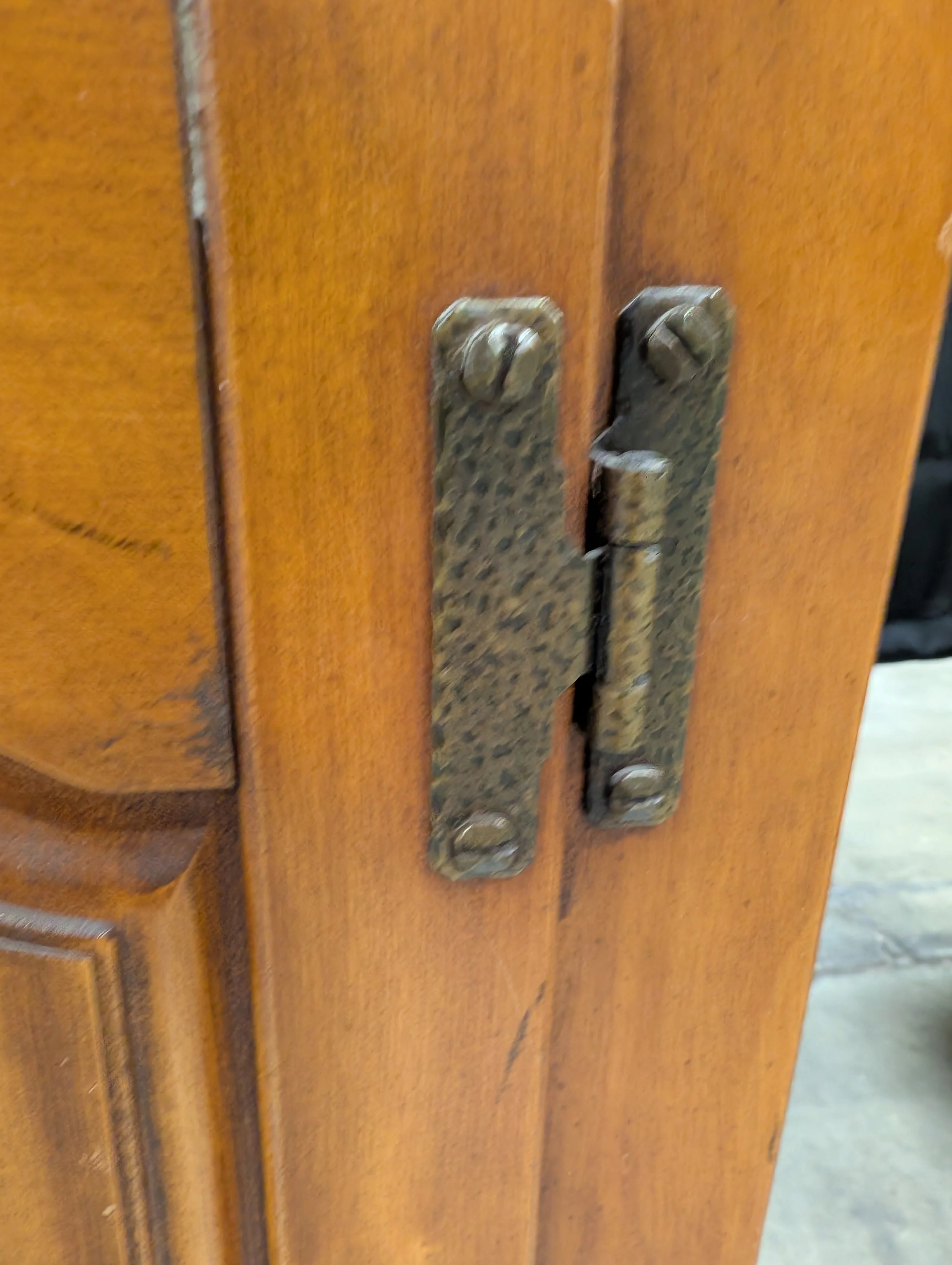 Traditional Wooden Console Cabinet with Record Storage - Image 2