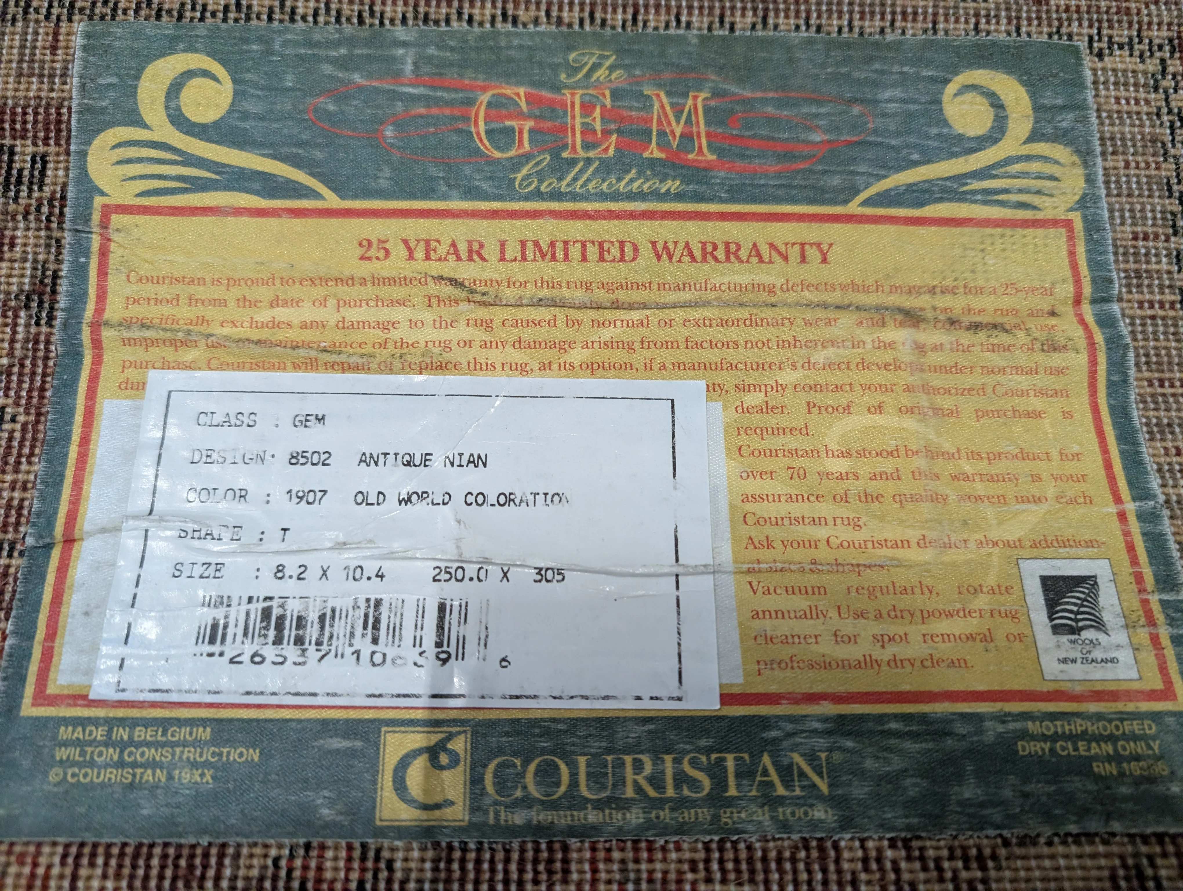 Couristan GEM Collection 100% New Zealand Wool Rug - 8'2" x 10'4" - Image 3