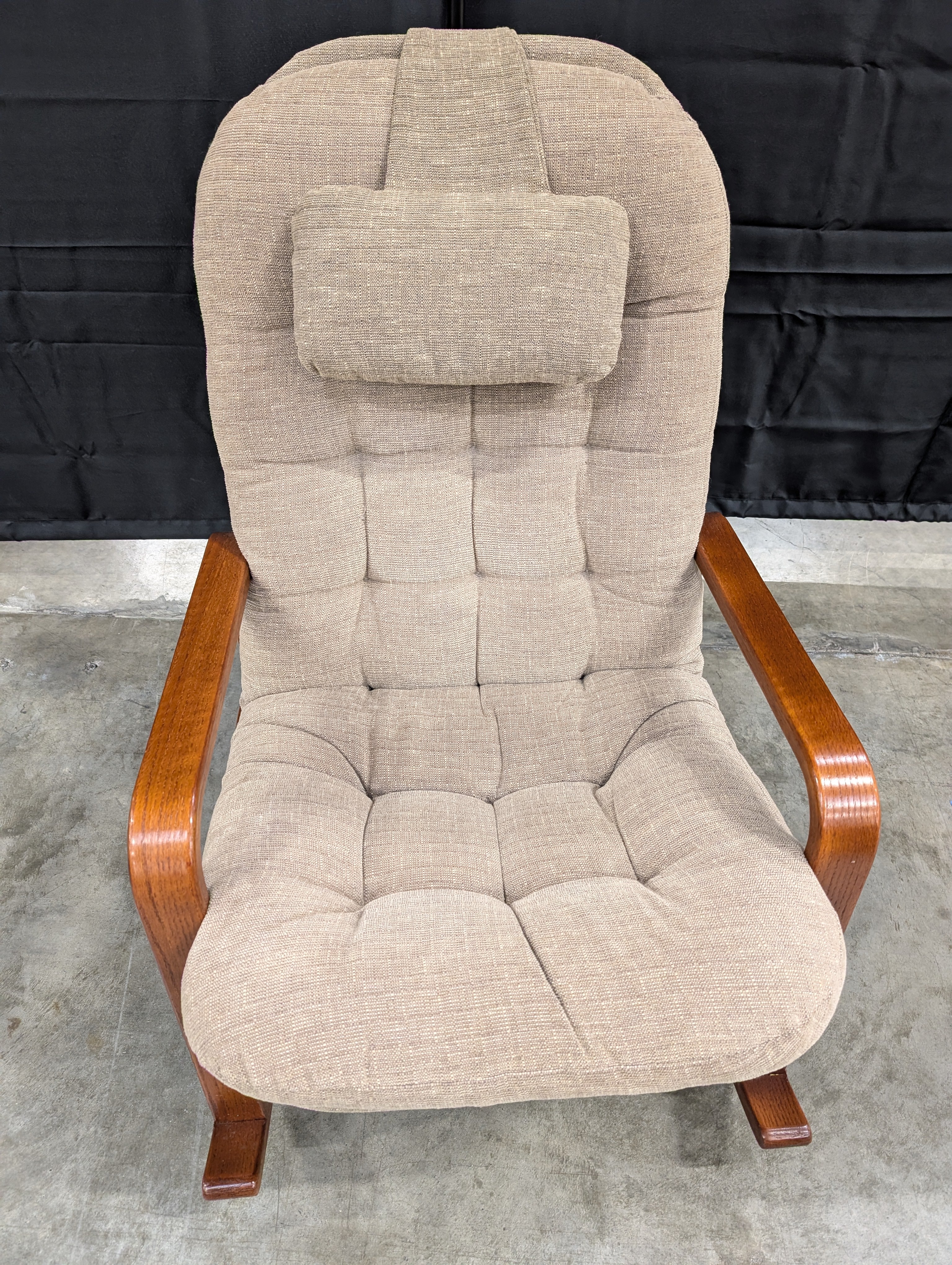 Comfortable Upholstered Rocking Chair with Wooden Arms - Image 3