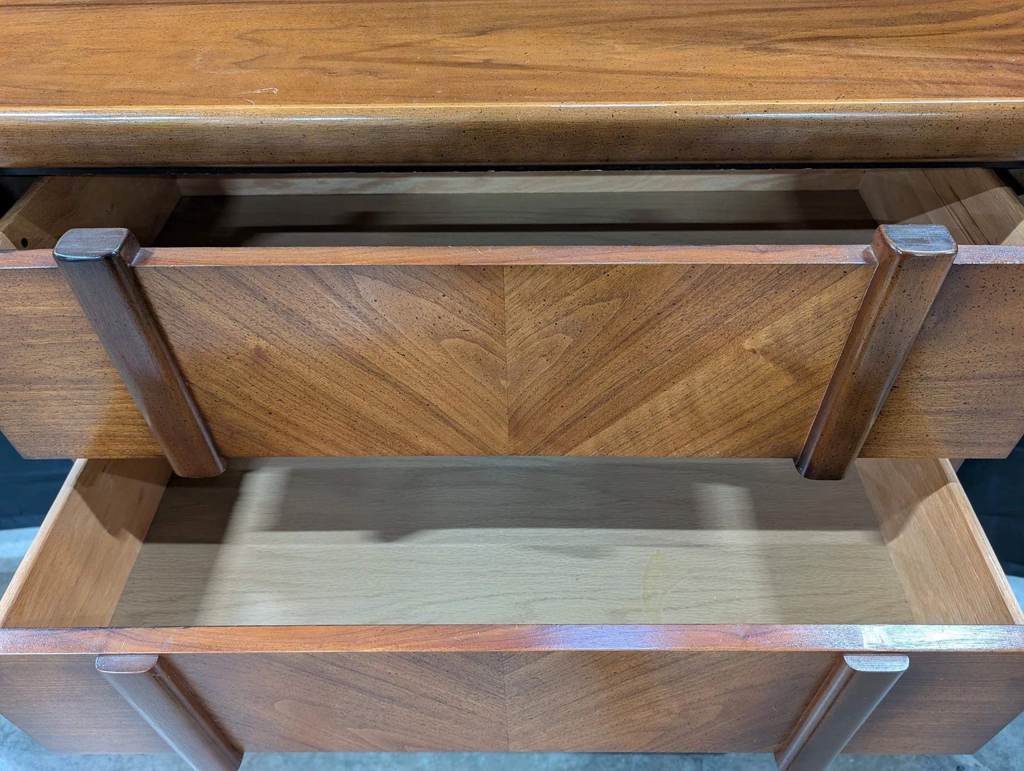Vintage Lane Mid-Century Modern Wood Five-Drawer - Image 5
