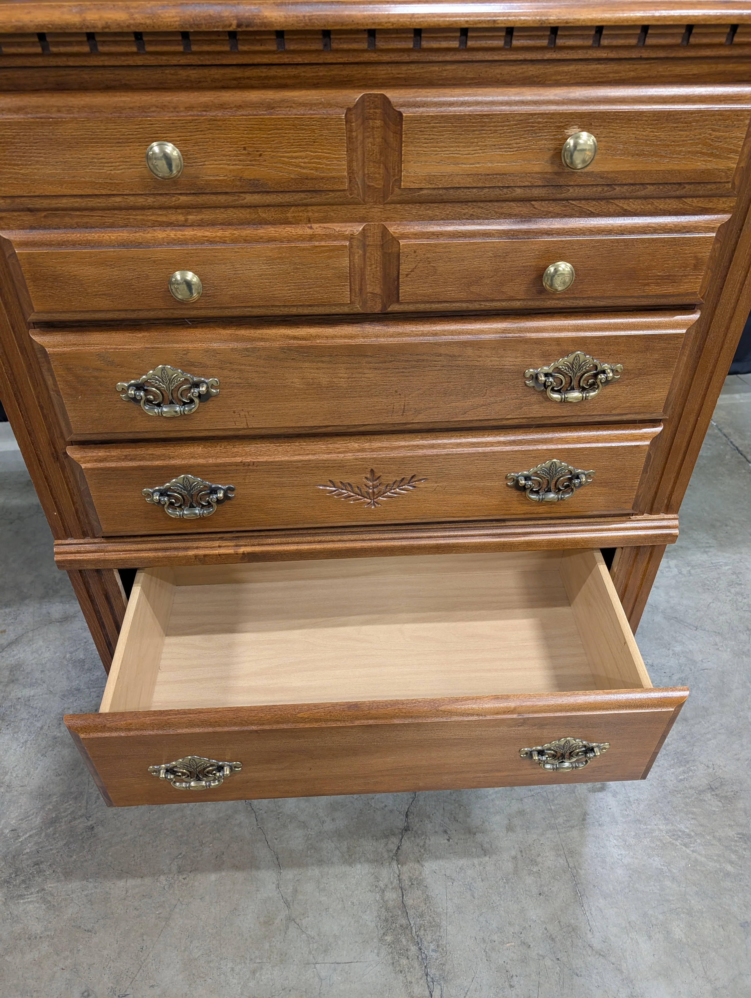 Broyhill Wood Dresser with Five Drawers - Image 2