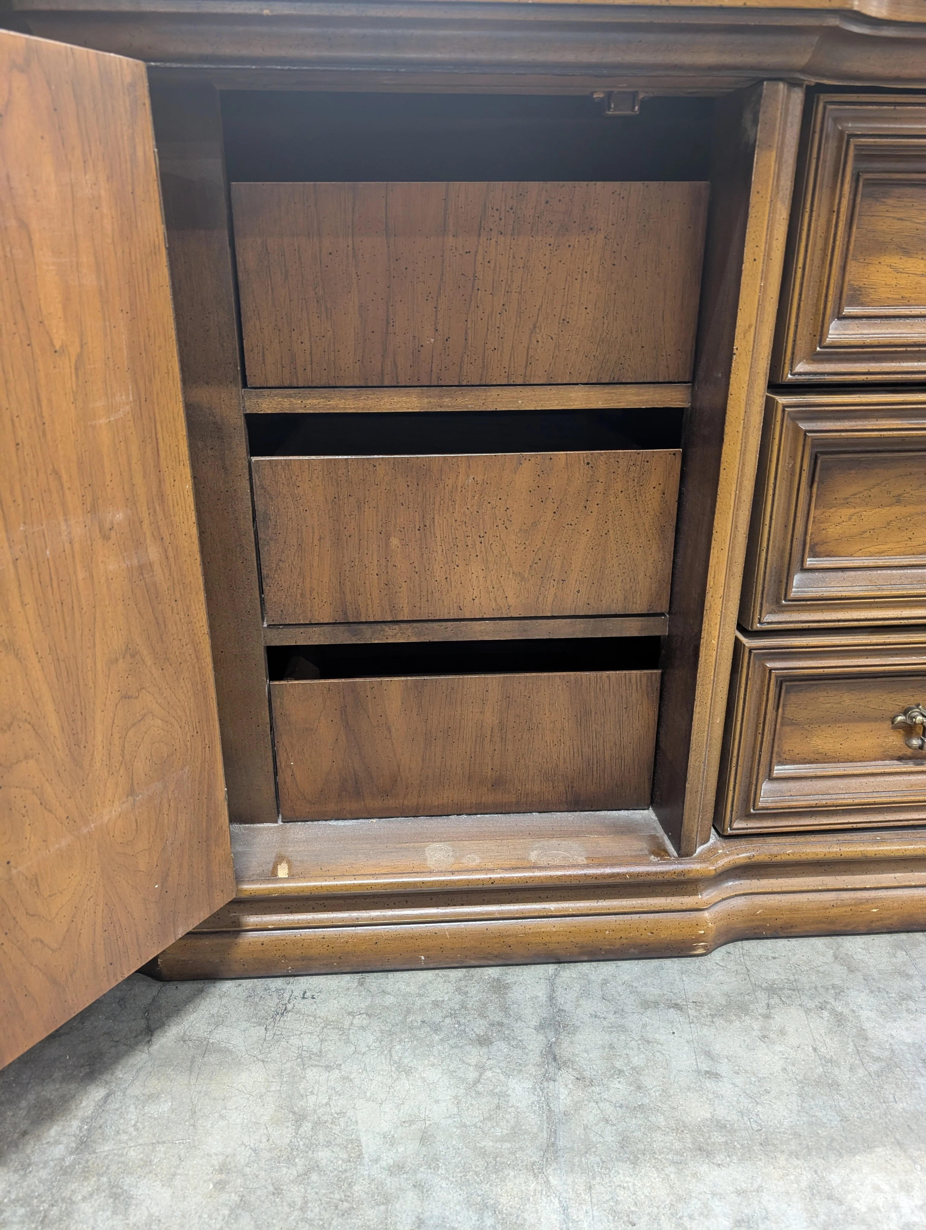 Ornate Traditional Dark Wood Dresser with Nine Drawers and Two Carved Mirrors - Image 7