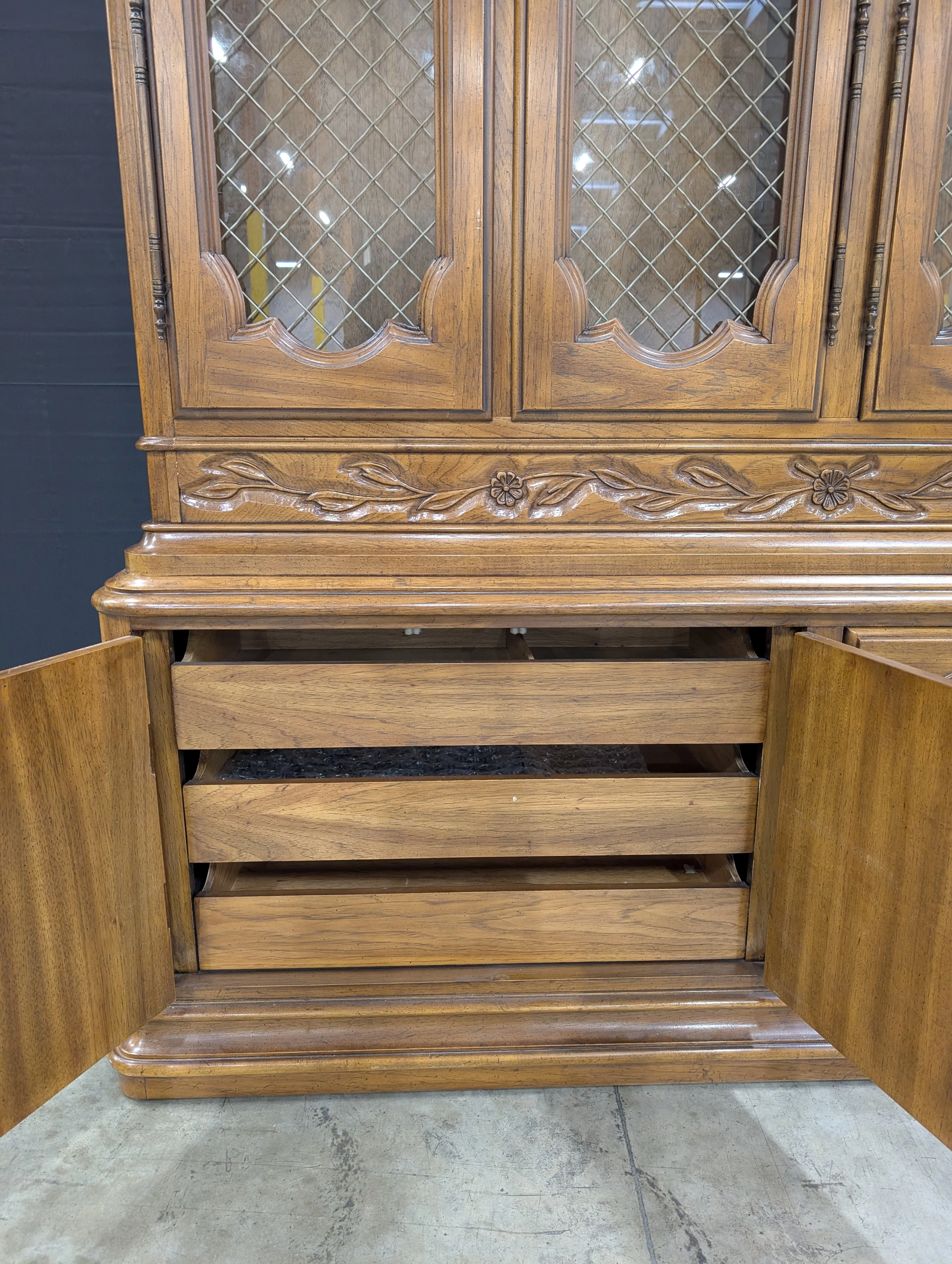 Drexel Touraine II Pecan French Country China Display Cabinet. - Image 4