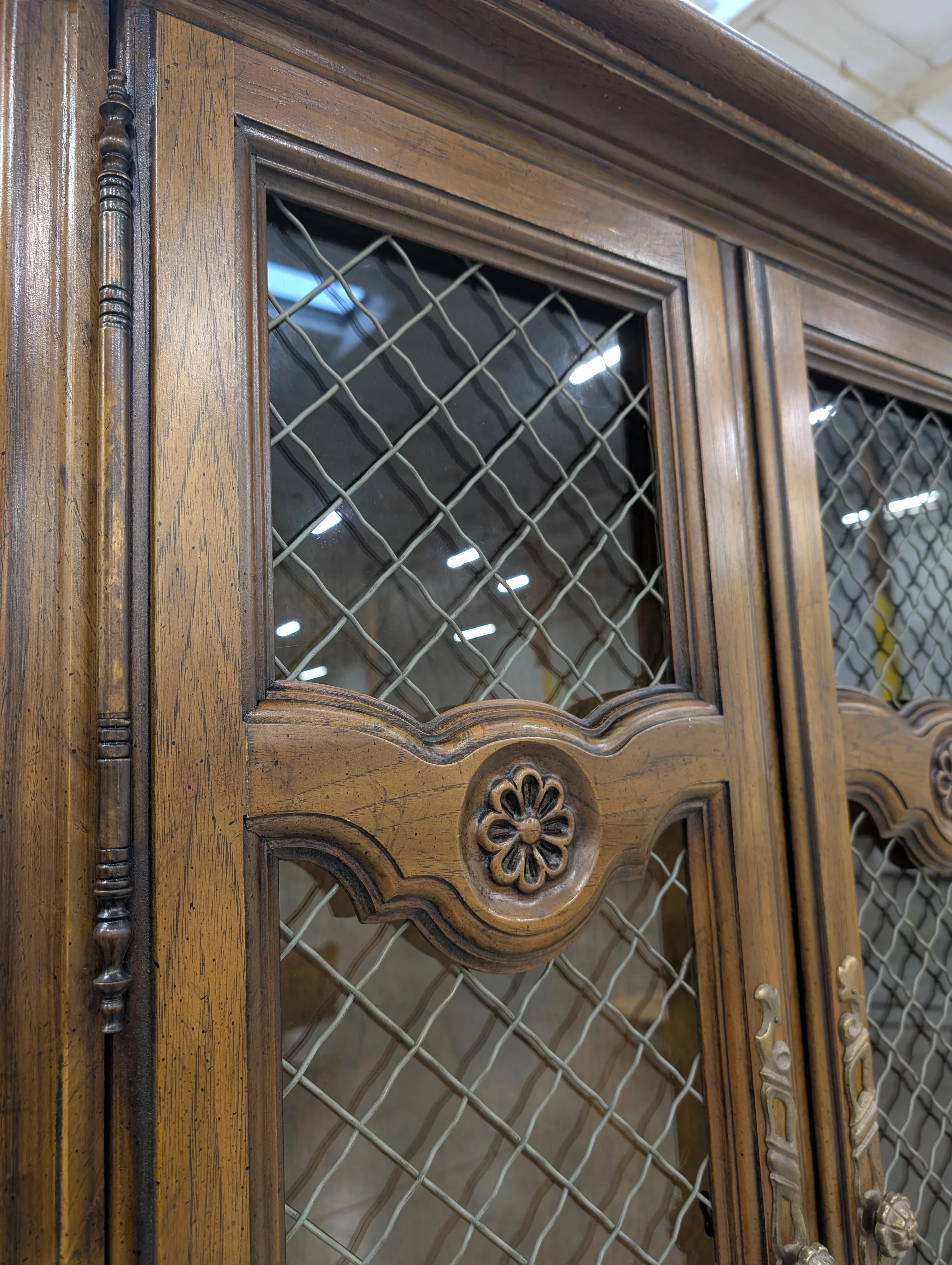 Drexel Touraine II Pecan French Country China Display Cabinet. - Image 9