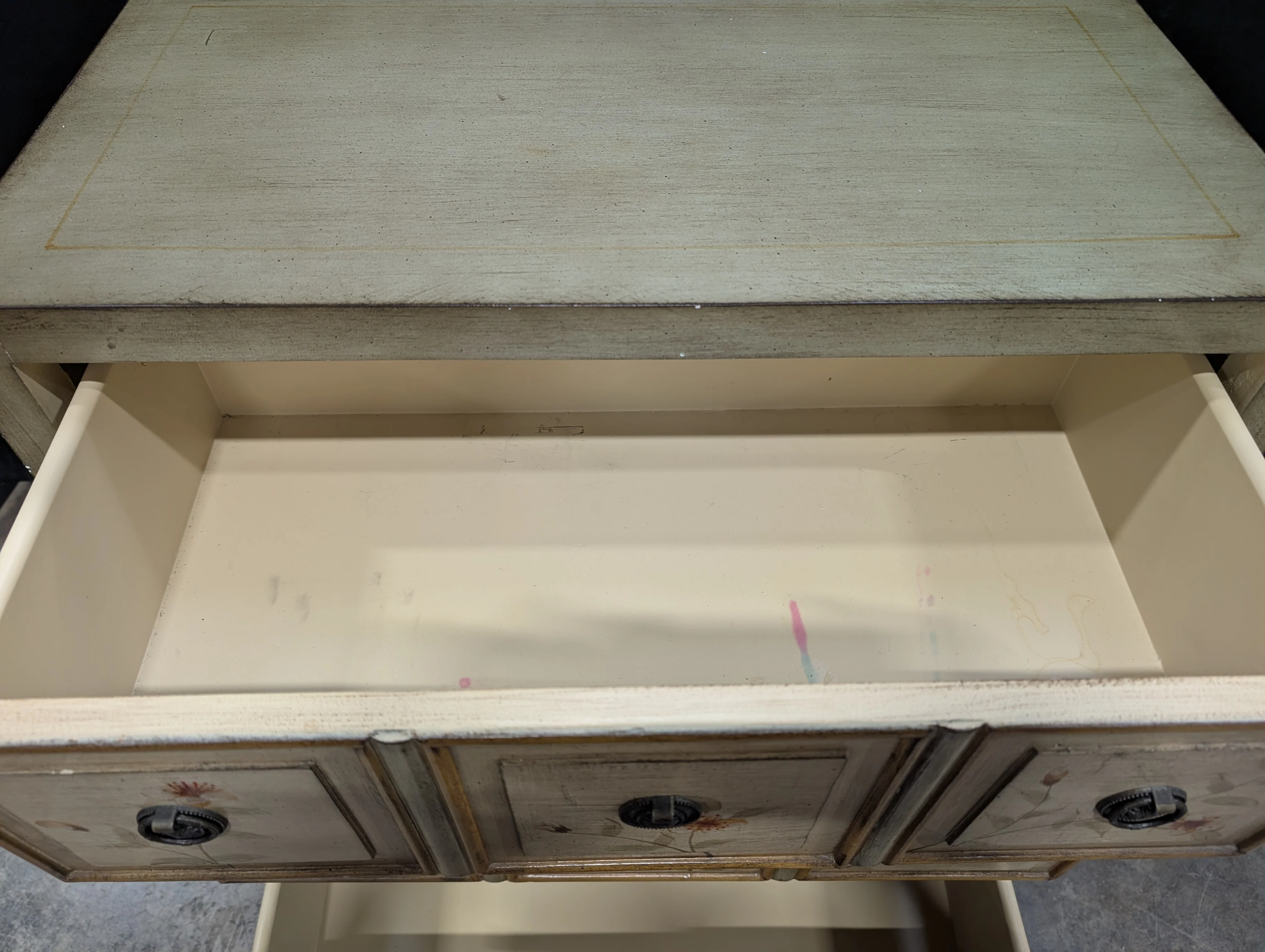 Apothecary Style Three Drawer Accent Chest - Image 3