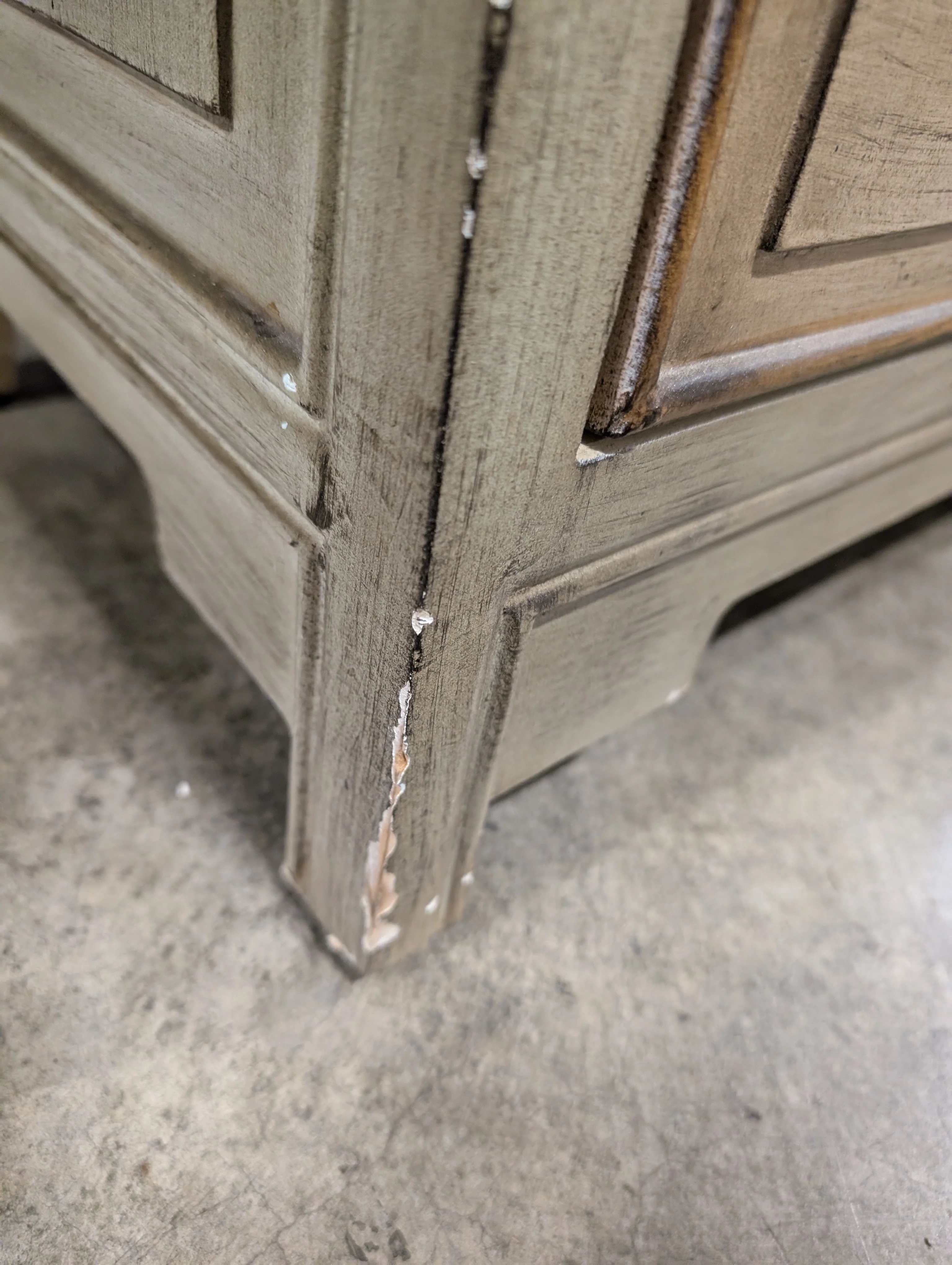 Apothecary Style Three Drawer Accent Chest - Image 6