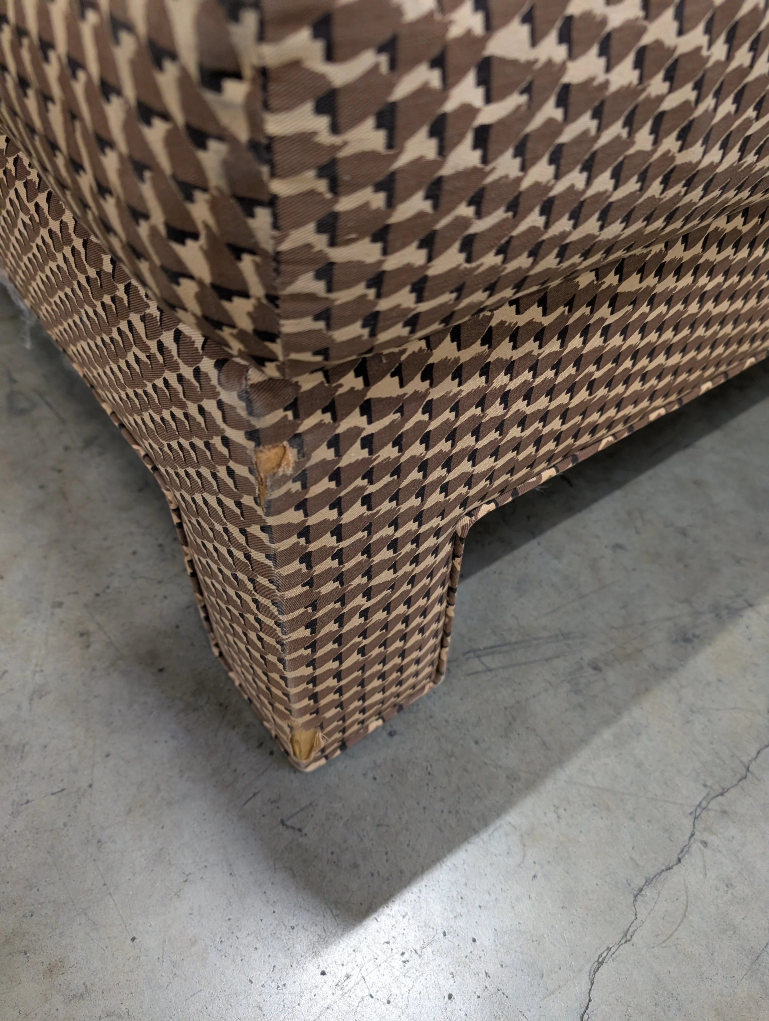 Geometric Chaise Sofa - Image 5