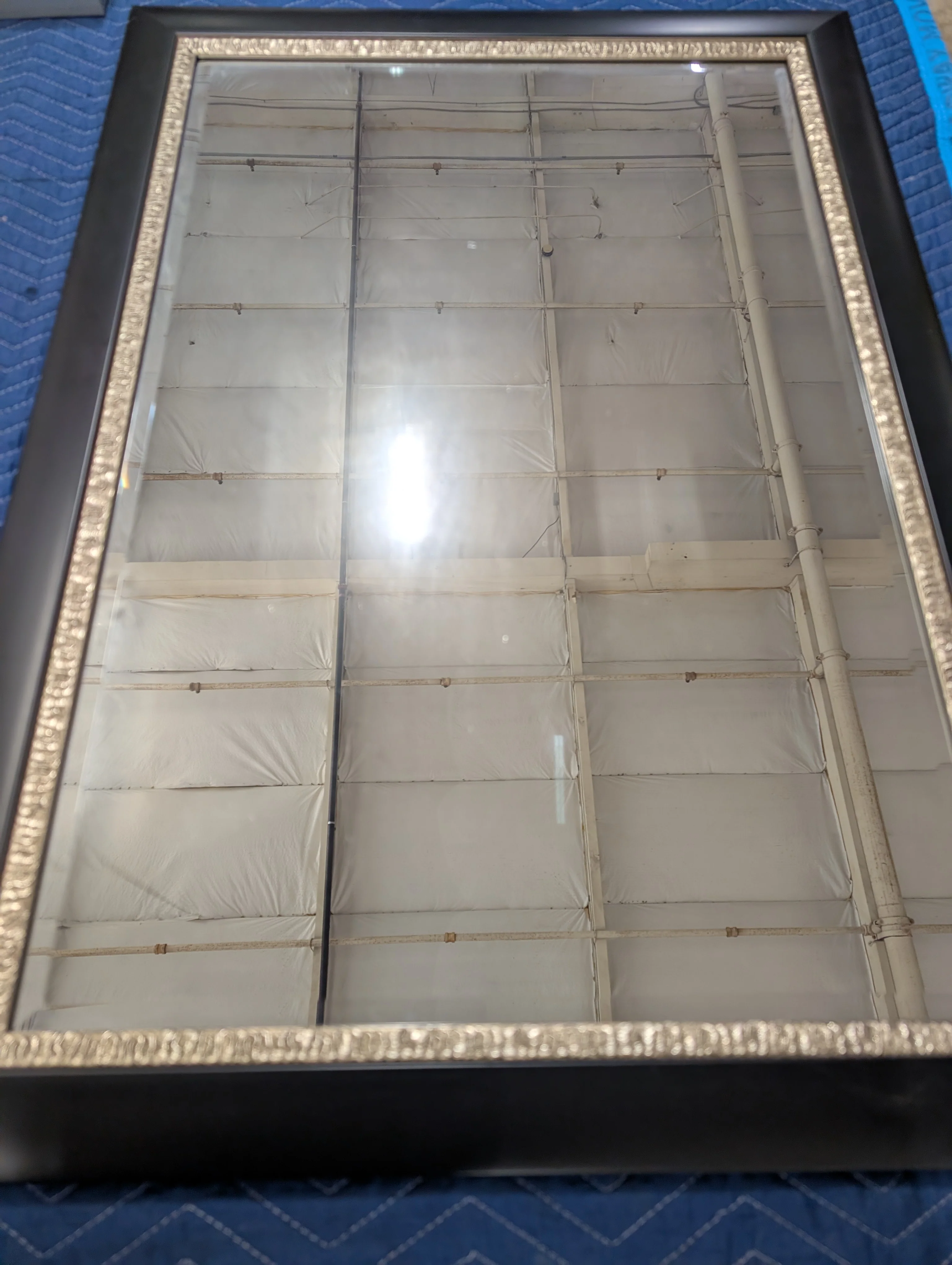 Classic Rectangular Wall Mirror with Black and Gold Frame - Image 2