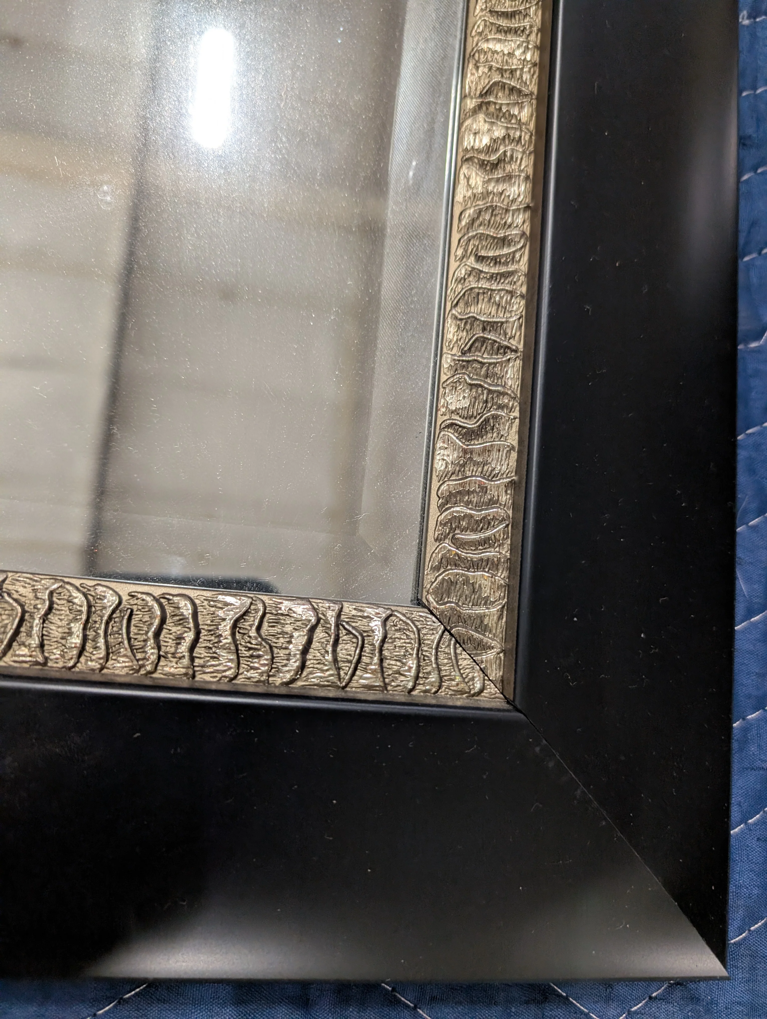 Classic Rectangular Wall Mirror with Black and Gold Frame - Image 4