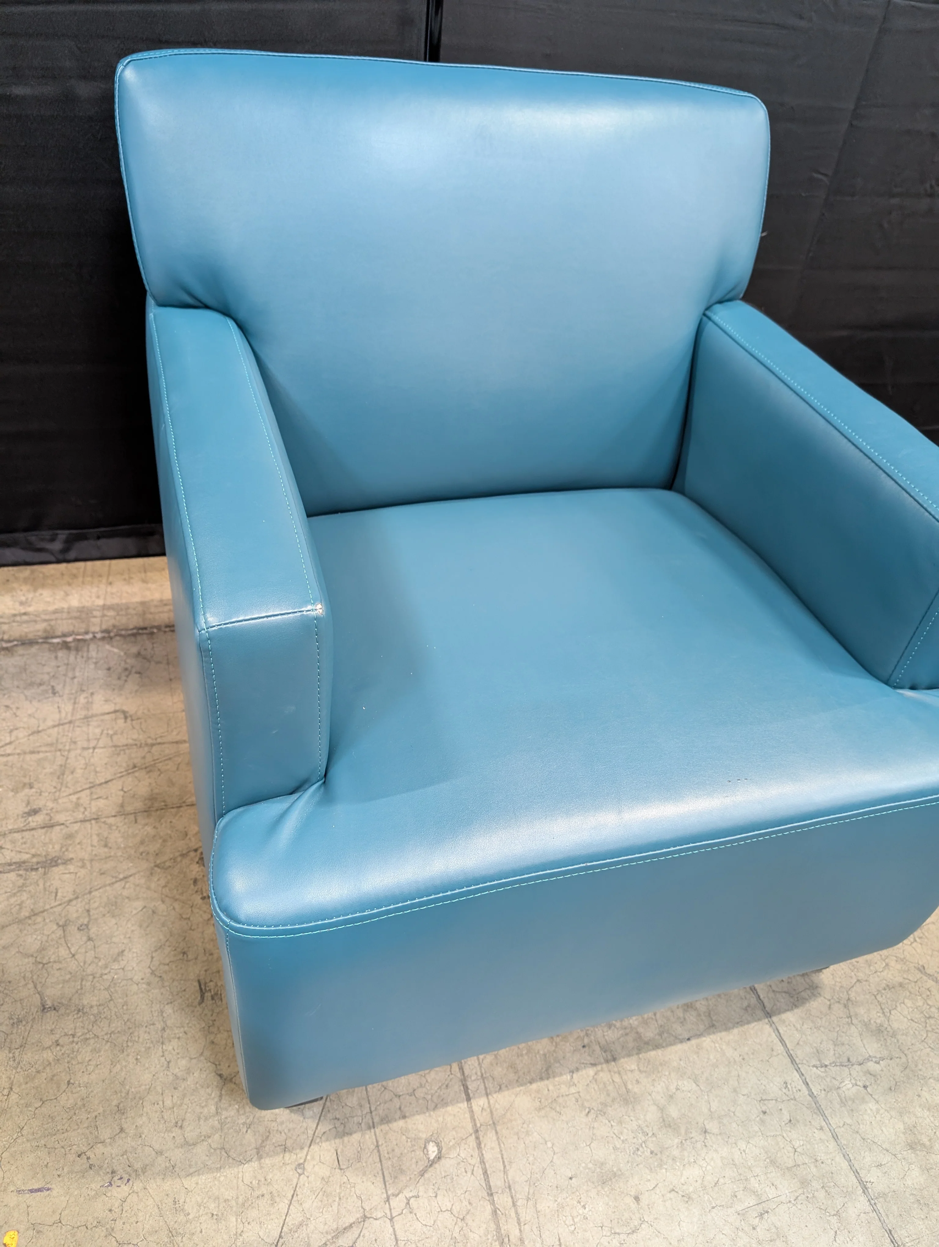 Teal Faux Leather Accent Club Chair - Image 4