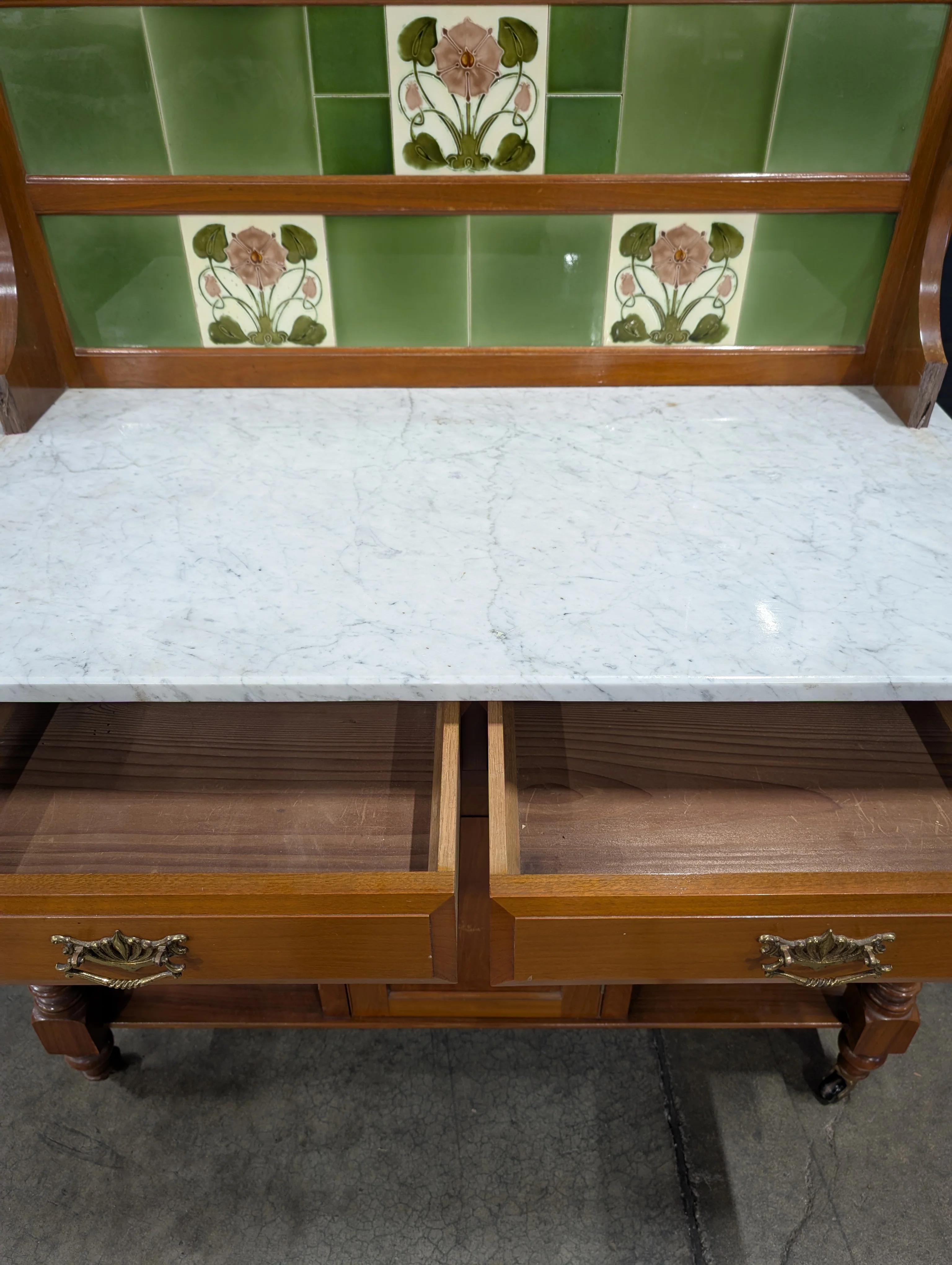 A. De Gruchy & Co. Ltd Old Victorian Washstand - Image 12
