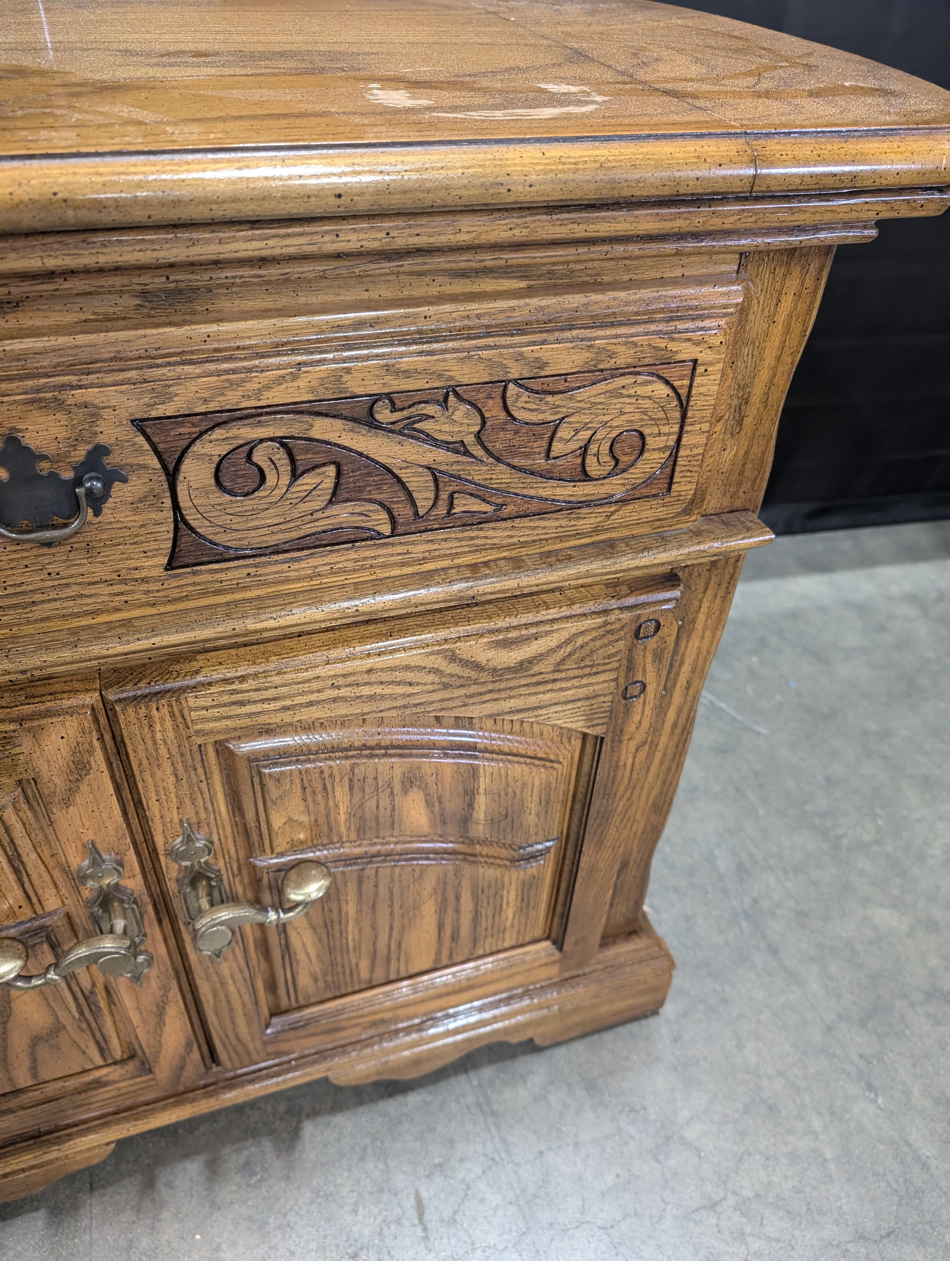 American Drew Flip-top Buffet Server - Image 11