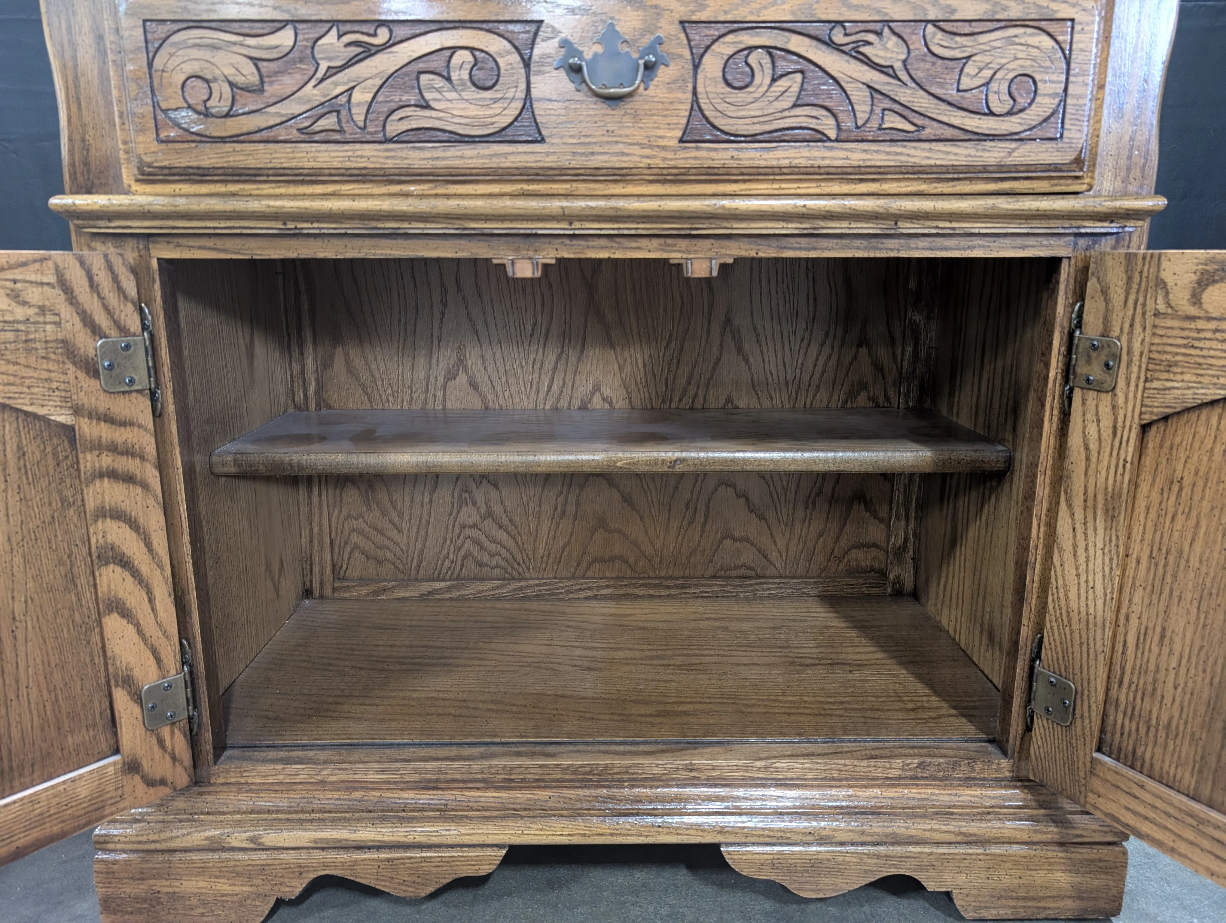 American Drew Flip-top Buffet Server - Image 4
