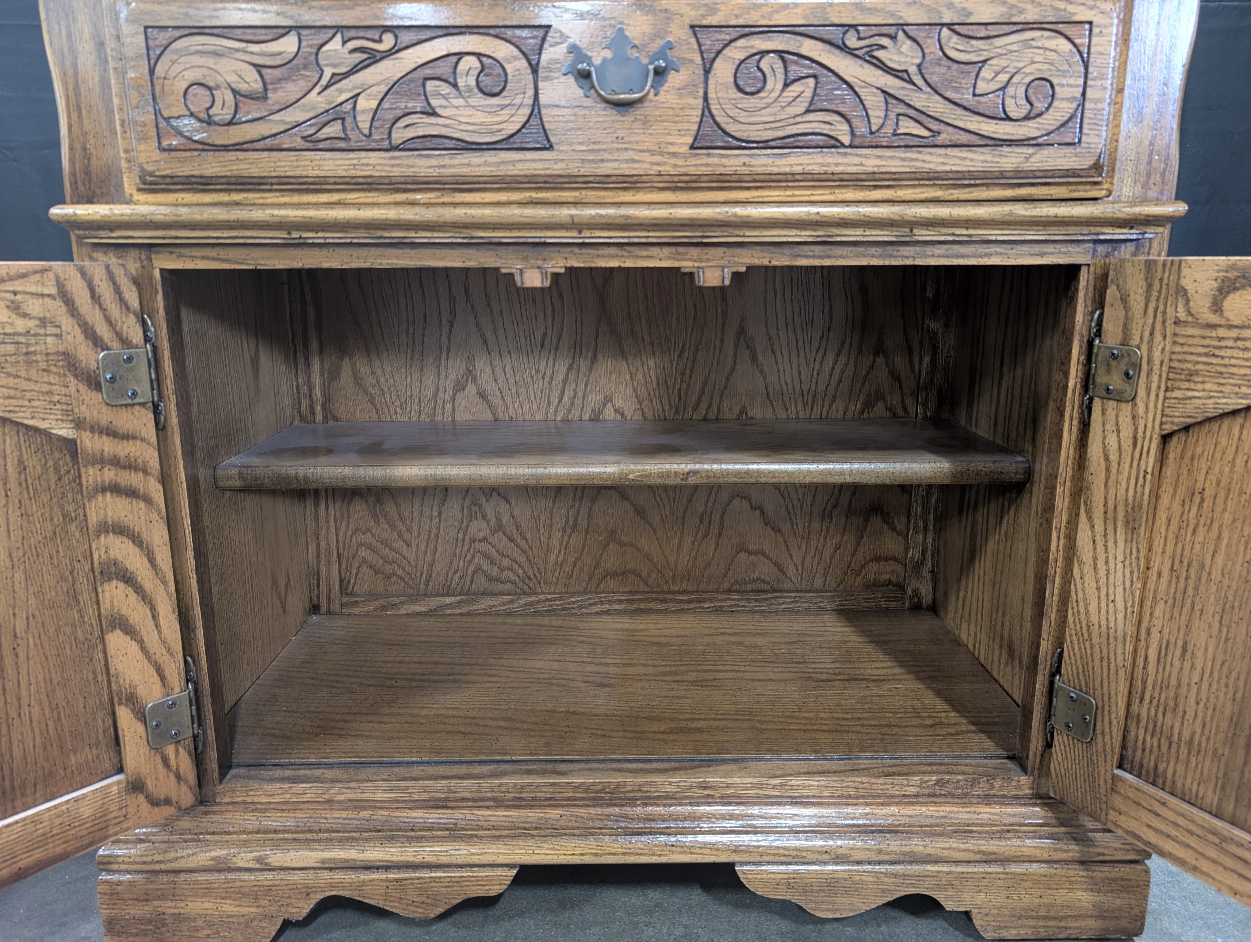 American Drew Flip-top Buffet Server - Image 5