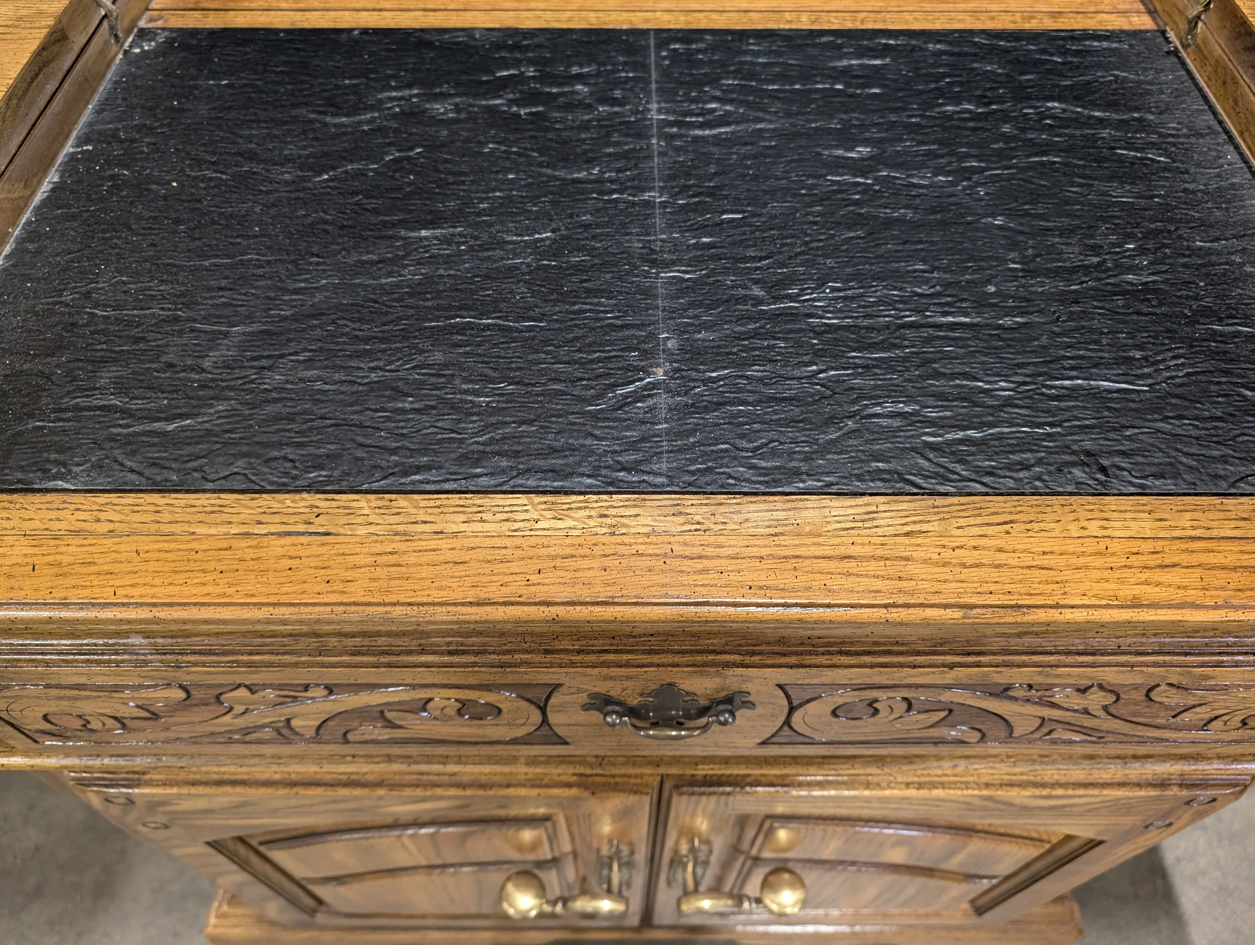 American Drew Flip-top Buffet Server - Image 9