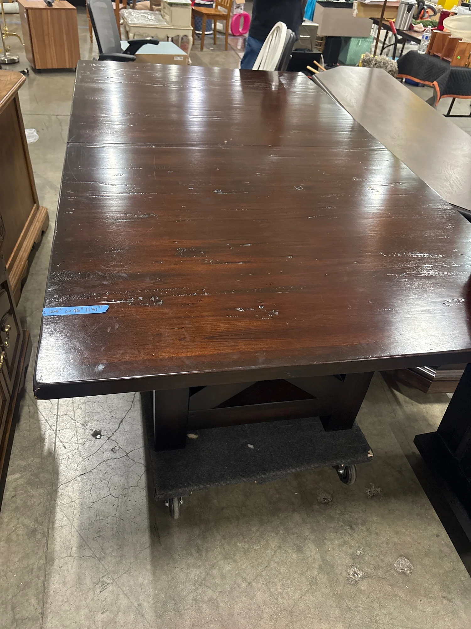 Spacious Dark Stained Wooden Extendable Dining Table