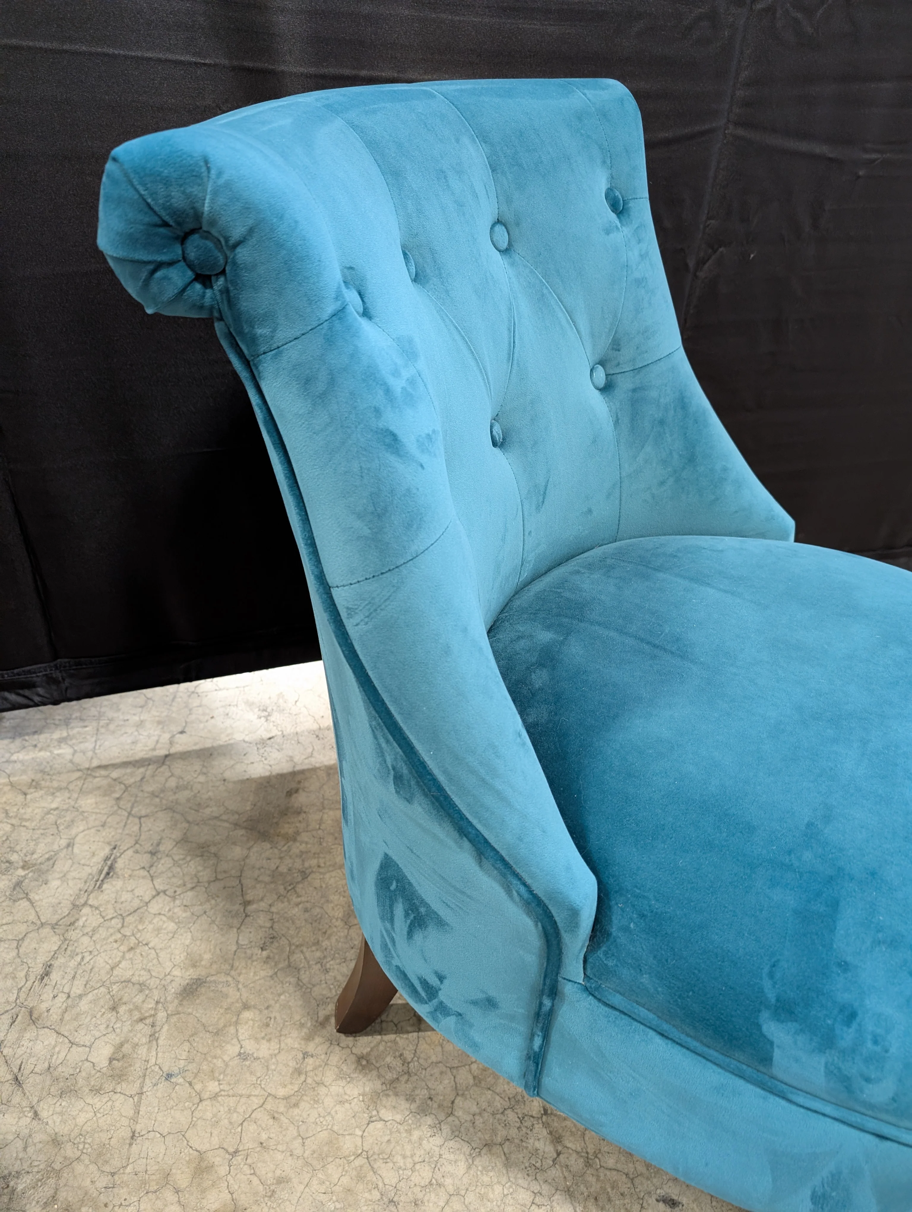 Teal Tufted Velvet Accent Chair - Image 5