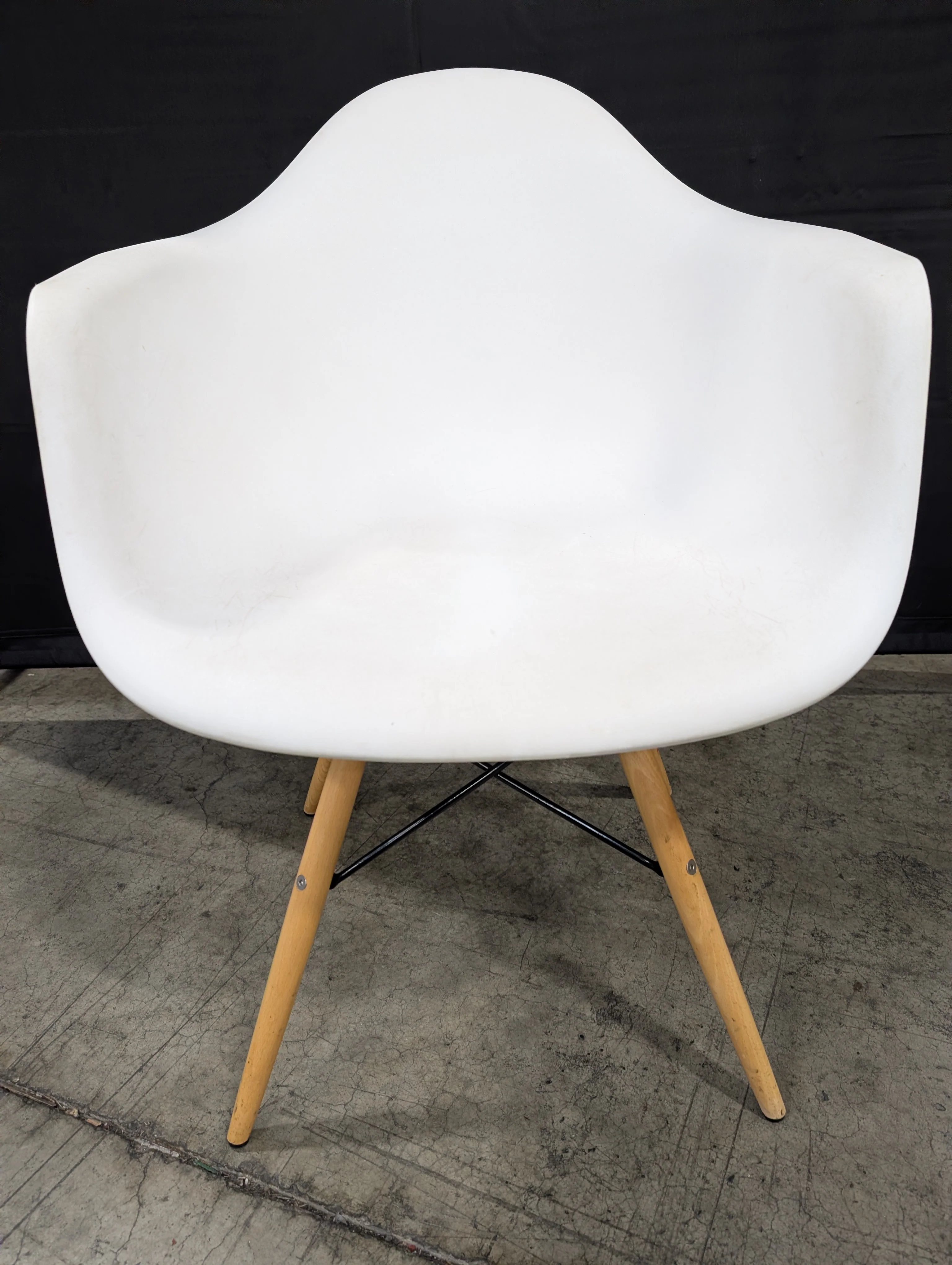 Mid-Century Style White Shell Chair with Tapered Wood Legs