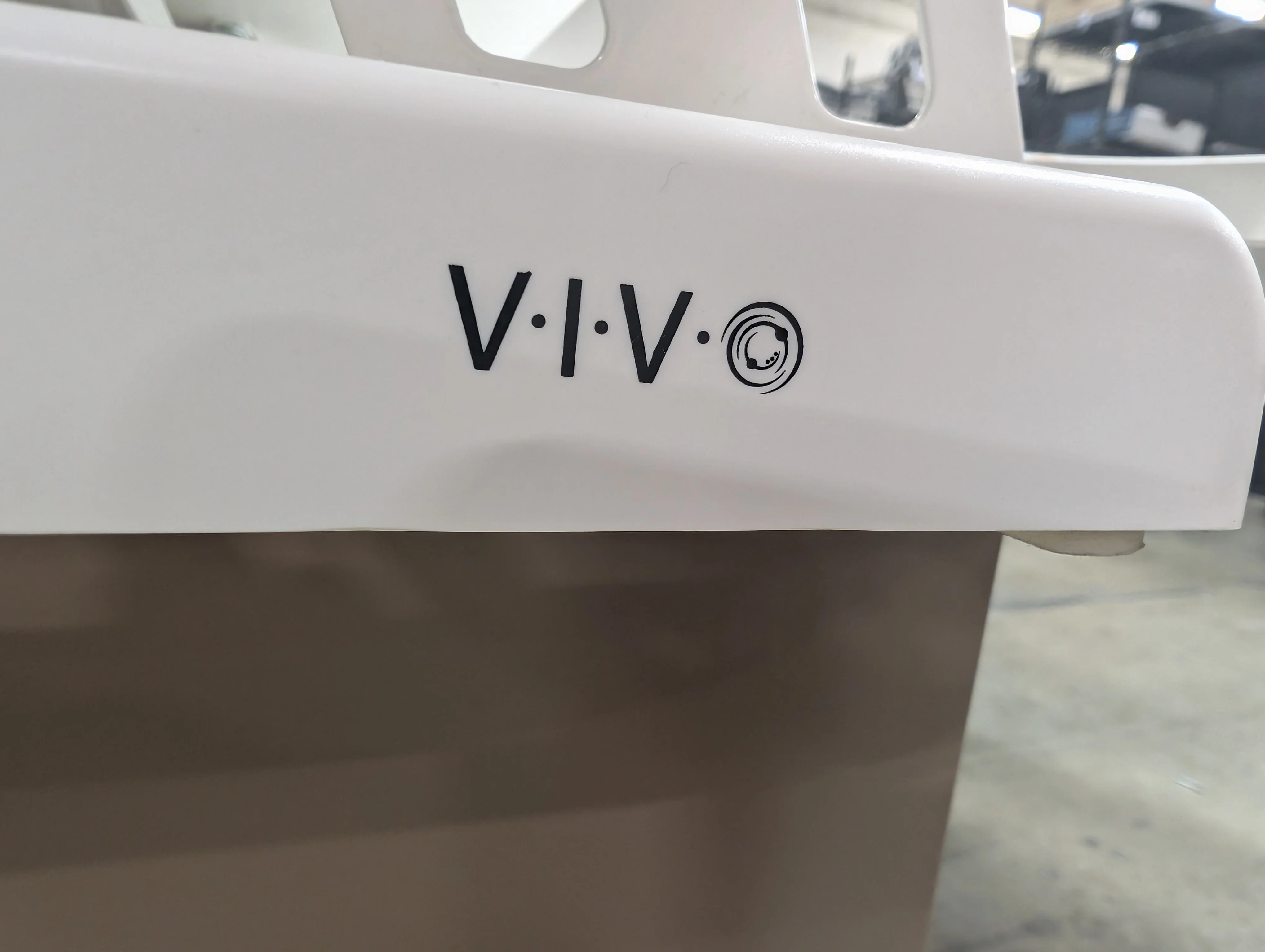 Vivo Adjustable White Compact Workstation - Image 5