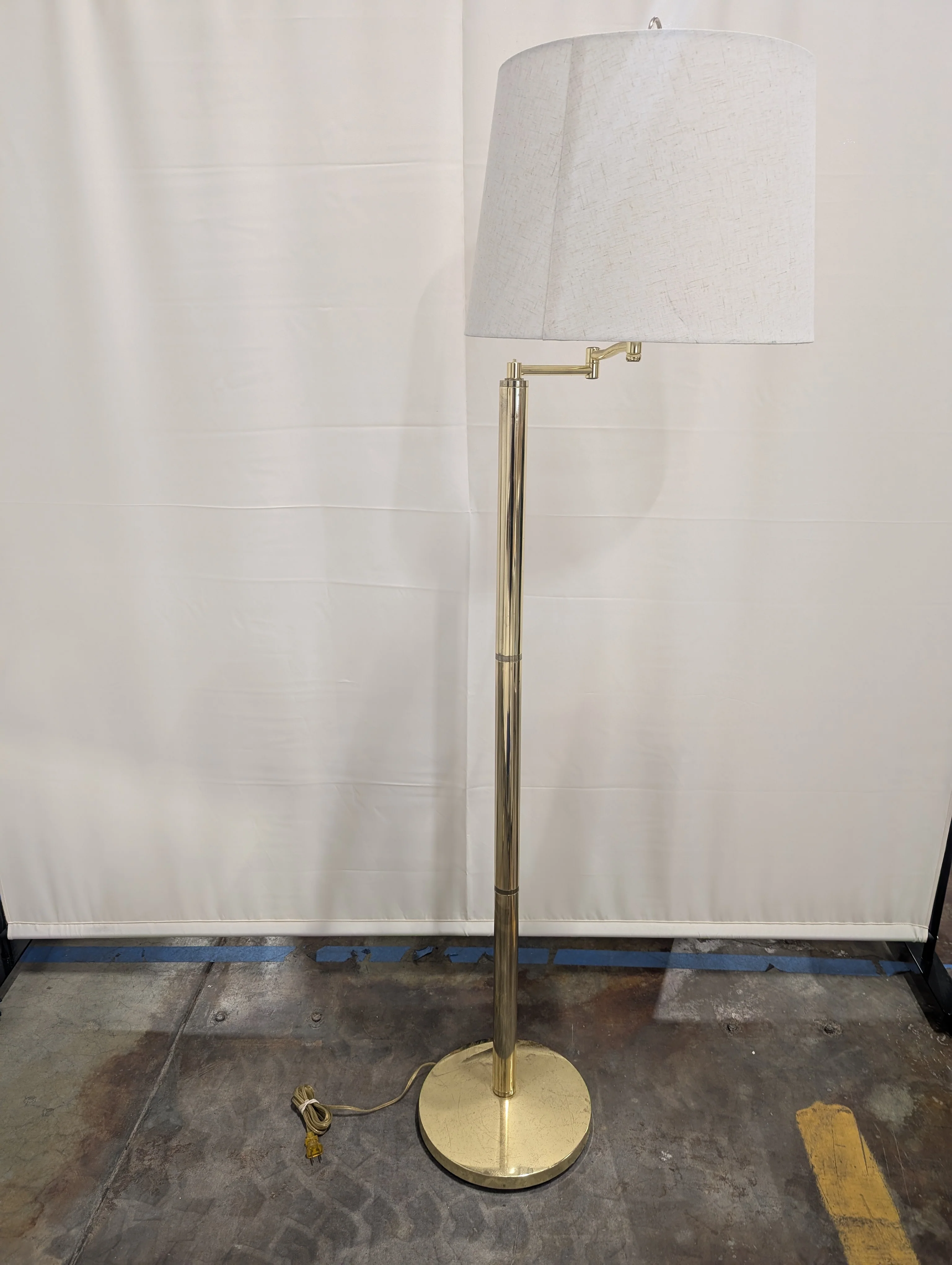 Modern Polished Brass-Toned Floor Lamp with Off-White Fabric Shade - Image 2