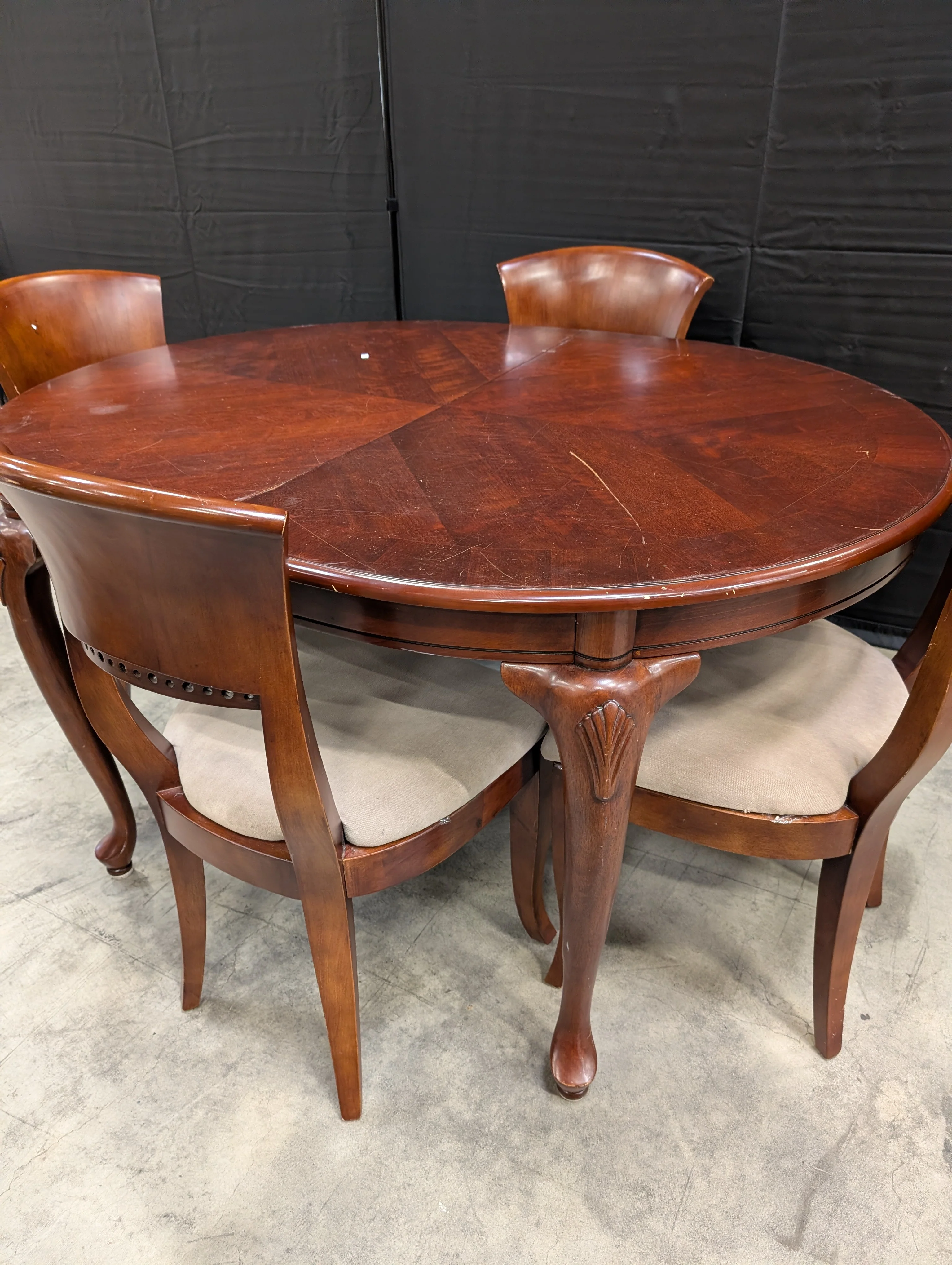 Traditional Dark Wood Oval Dining Table with Four Upholstered Chairs - Image 7