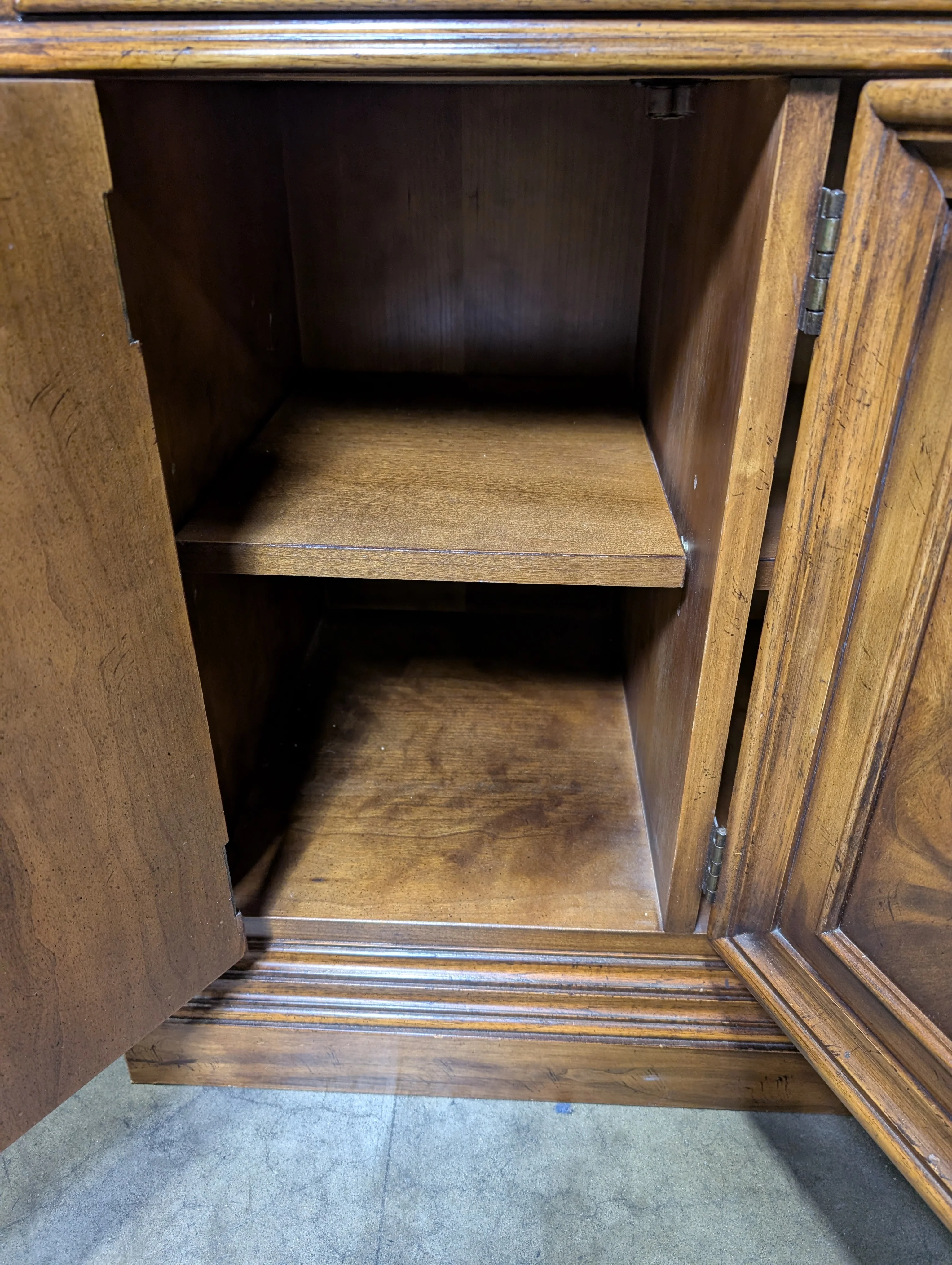 DREXEL Flip-top Serving Buffet - Image 11