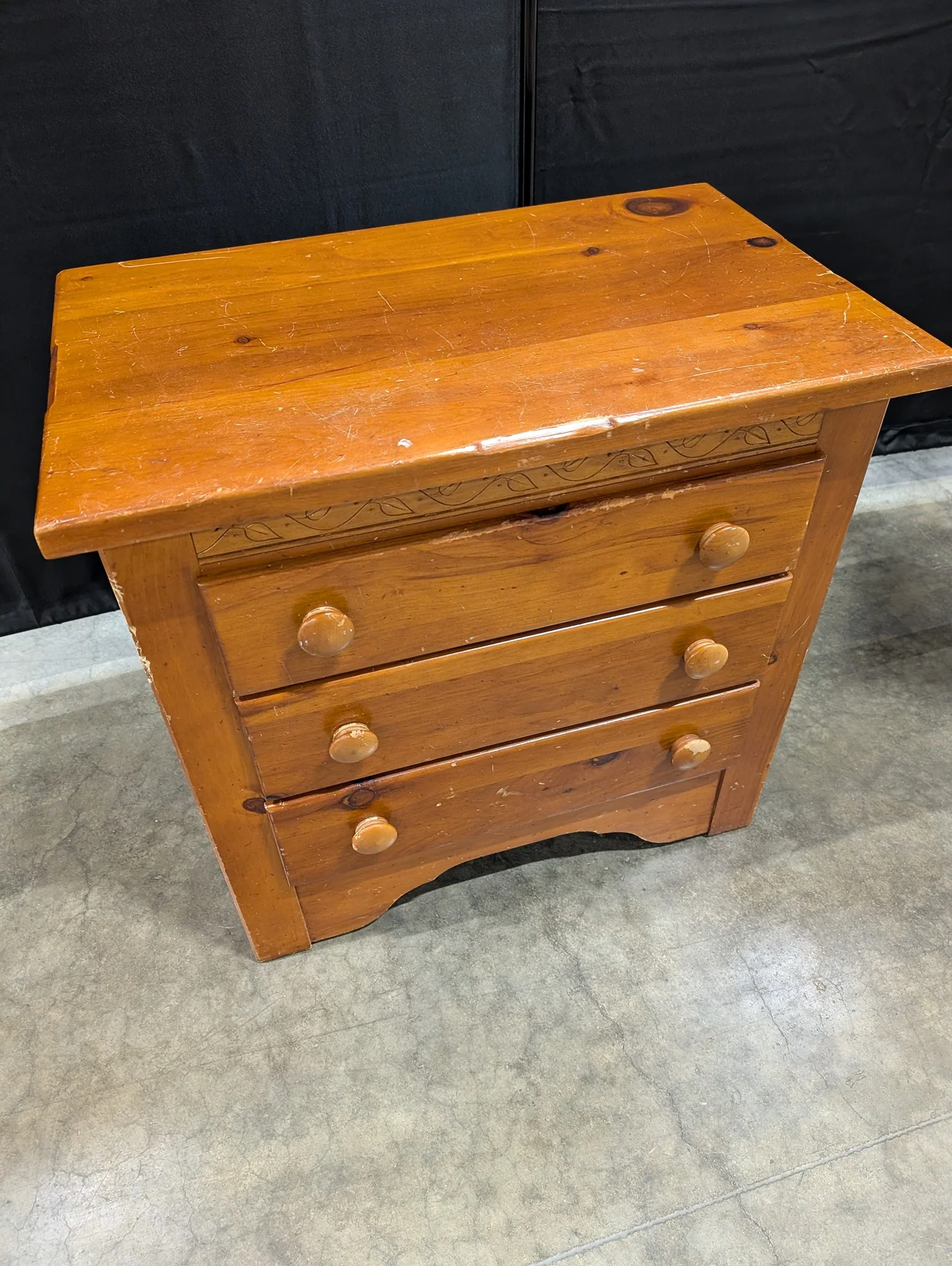 Rustic Pine Wood 3-Drawer Nightstand Chest - Image 3