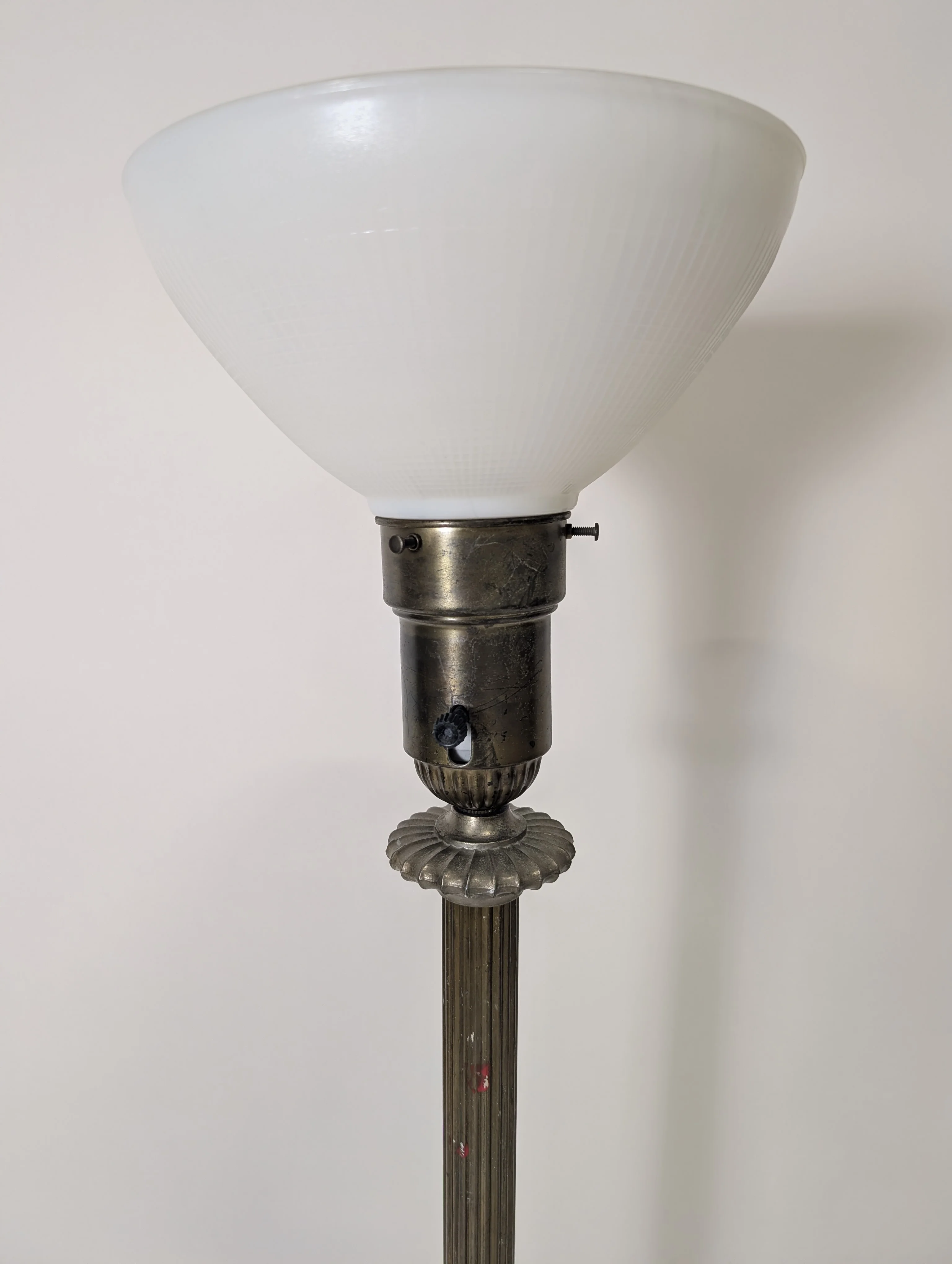 As is Vintage Style Fluted Brass Floor Lamp - Image 3