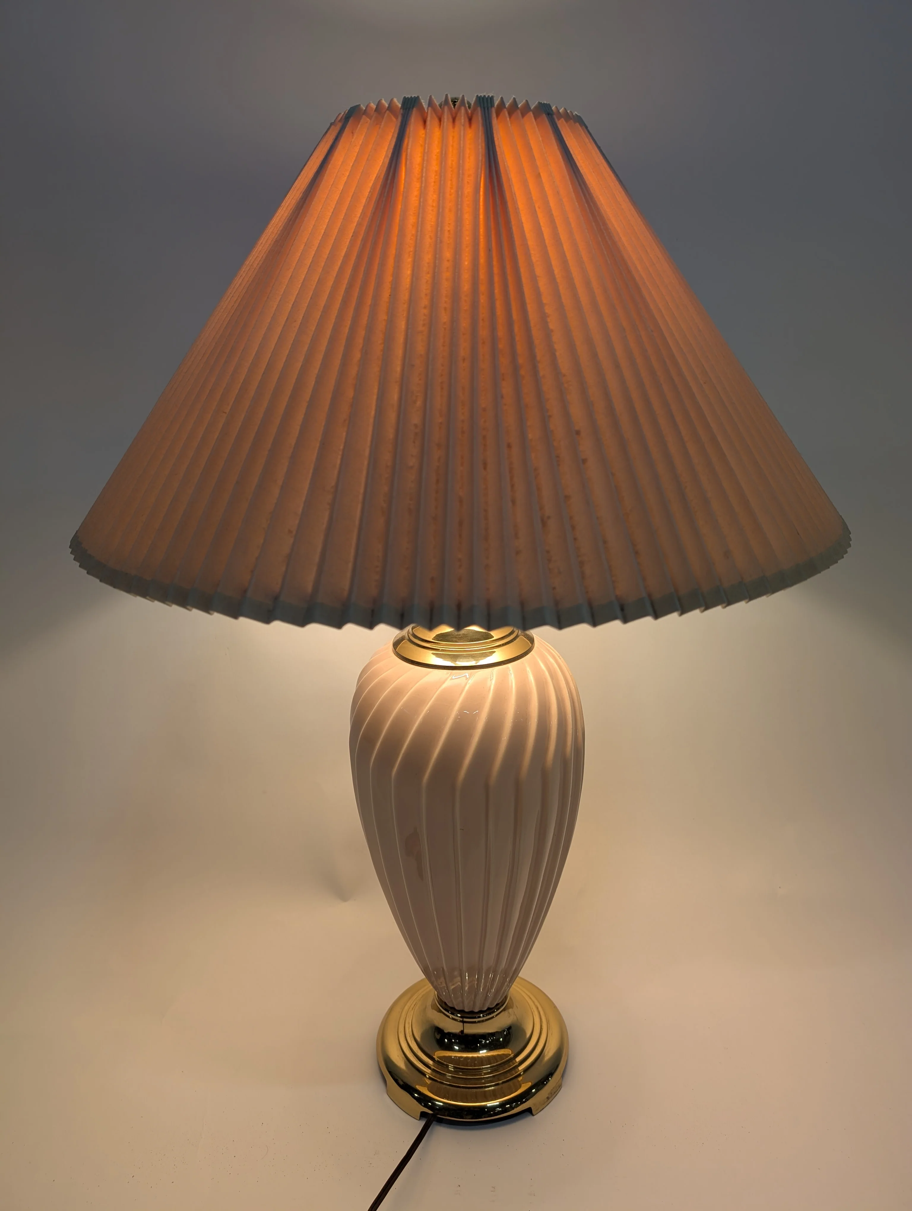 Vintage Style Pleated Shade Table Lamp with Pink Ceramic Glass Base - Image 2