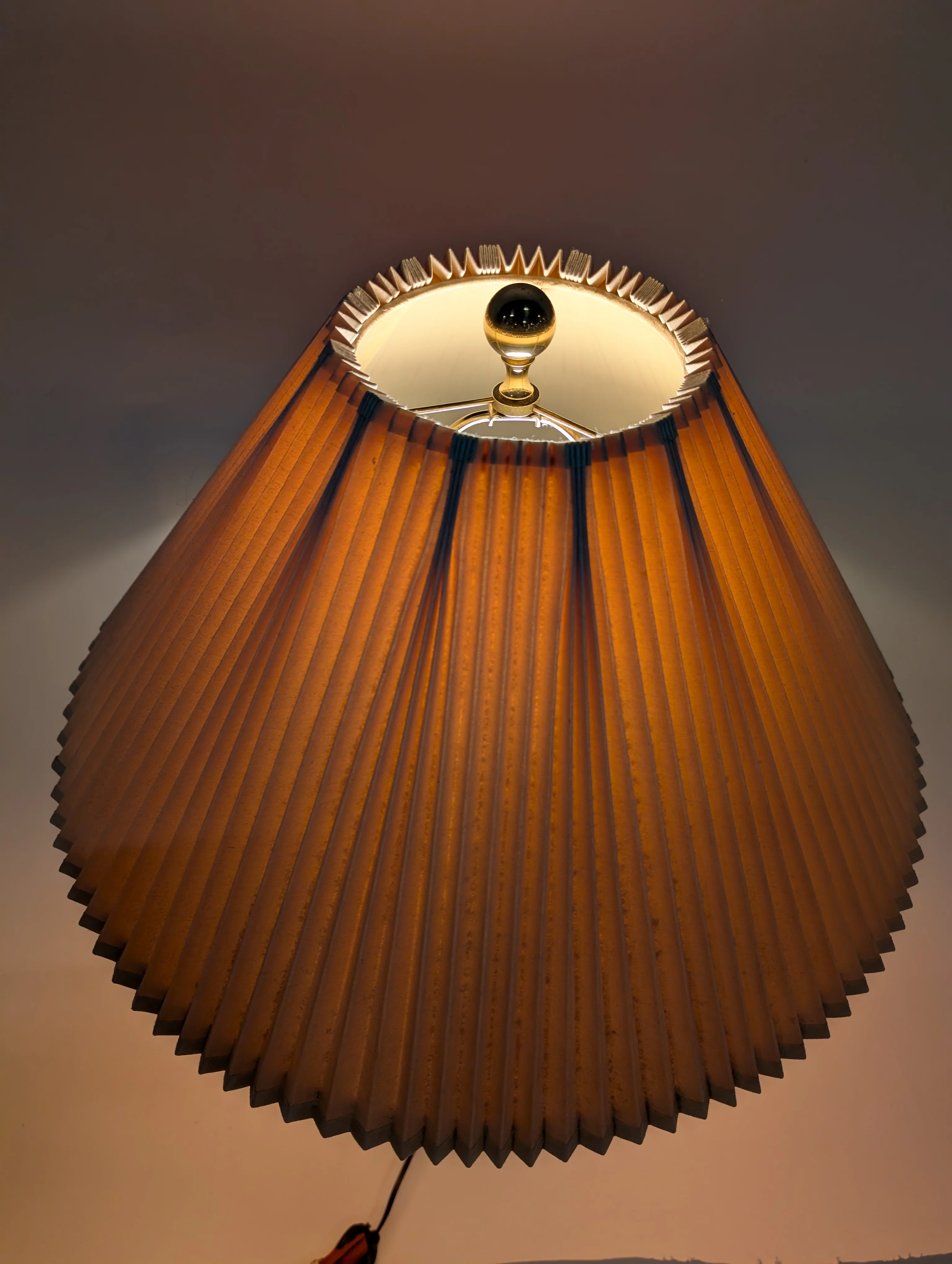 Vintage Style Pleated Shade Table Lamp with Pink Ceramic Glass Base - Image 5