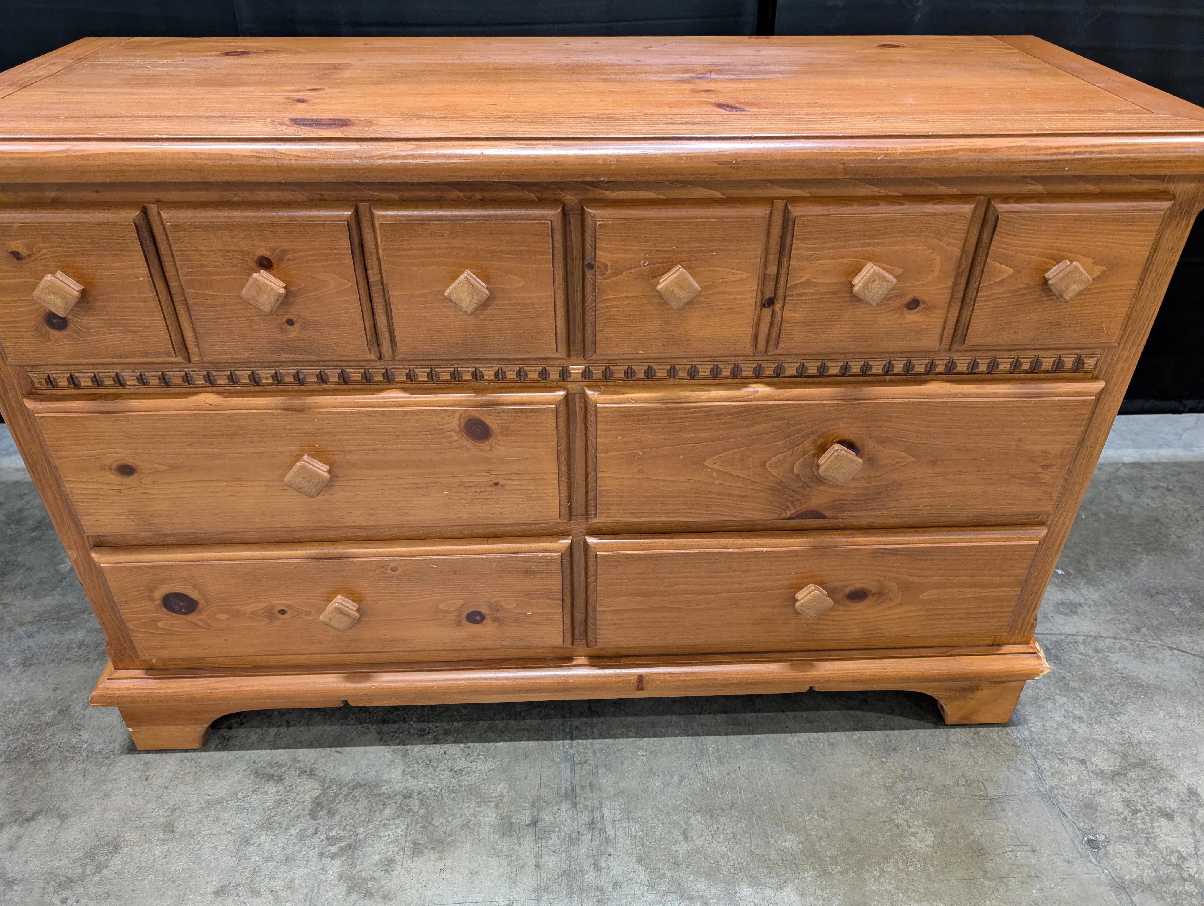Solid Wood Six-Drawer Chest with Warm Honey Finish - Image 10