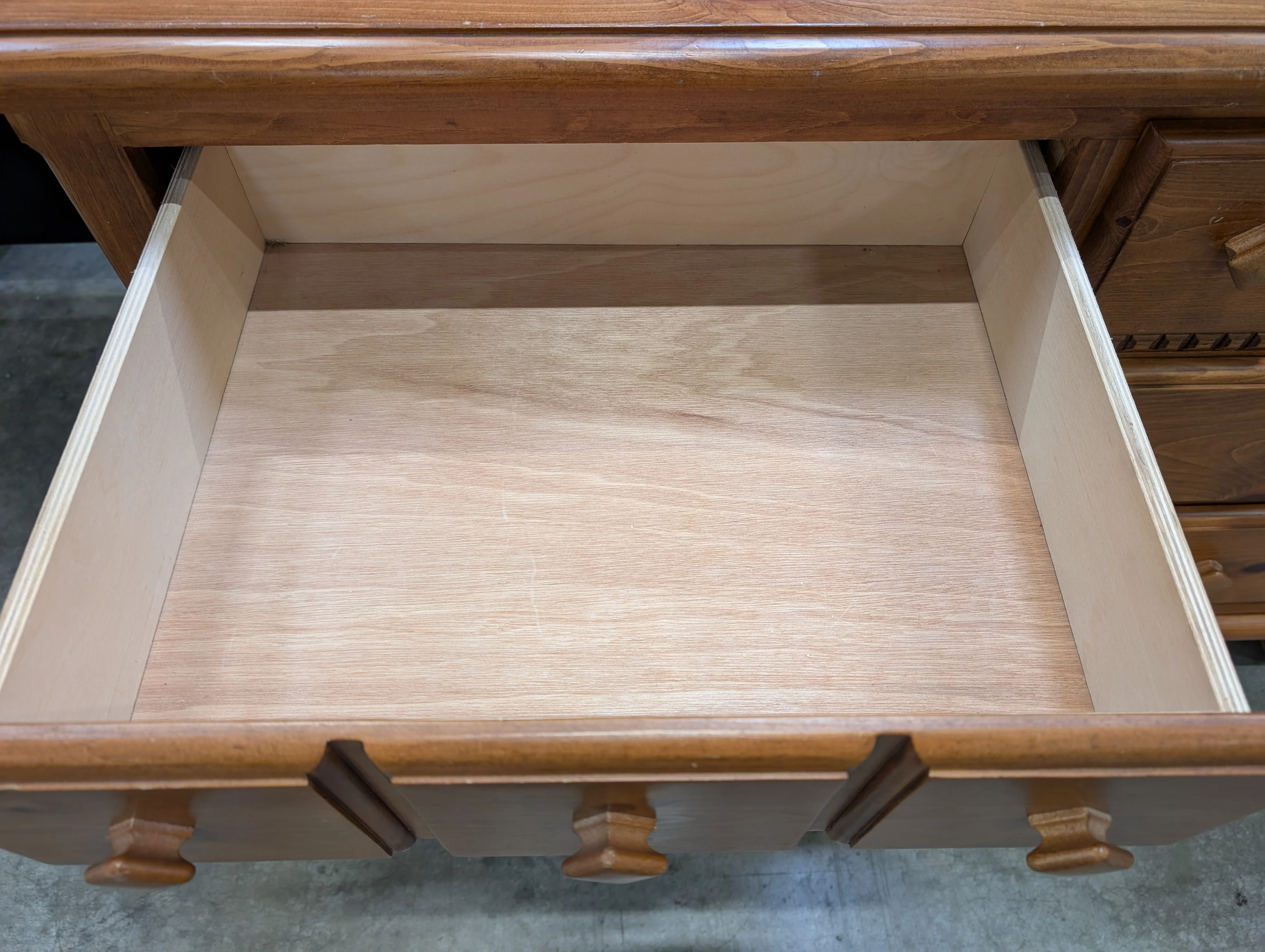 Solid Wood Six-Drawer Chest with Warm Honey Finish - Image 3