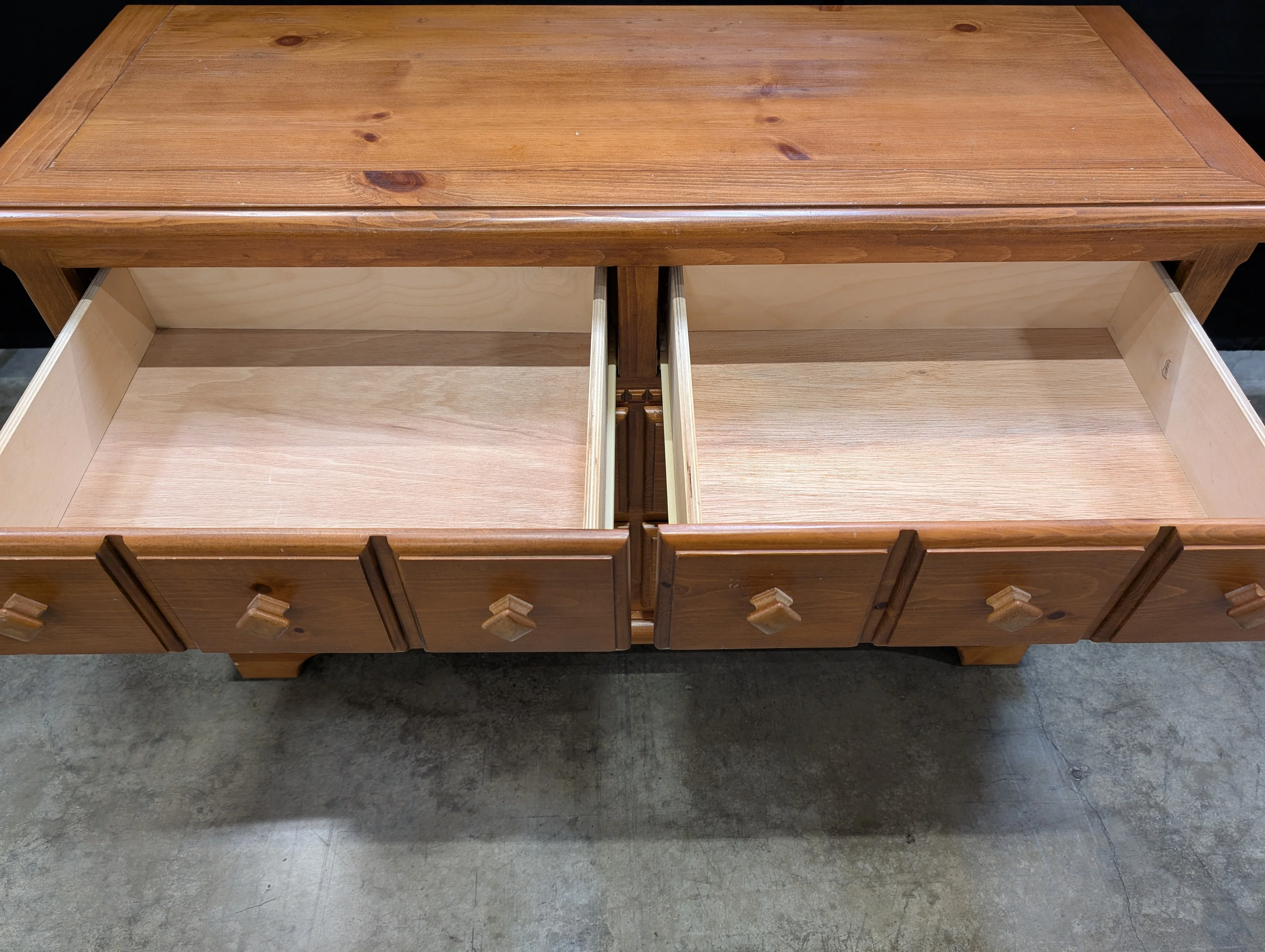 Solid Wood Six-Drawer Chest with Warm Honey Finish - Image 8