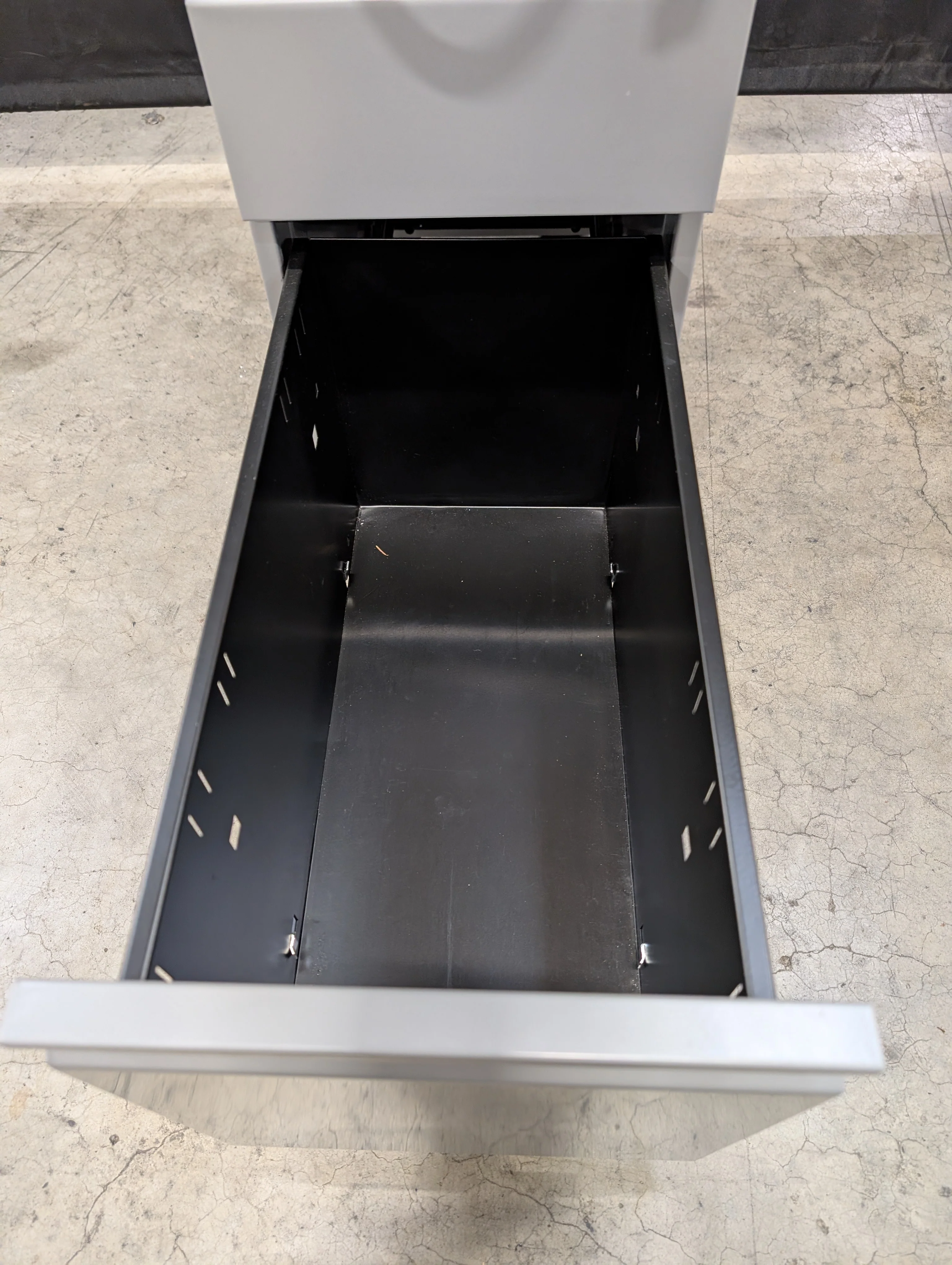 Metal 2-drawer mobile filing cabinet - Image 2