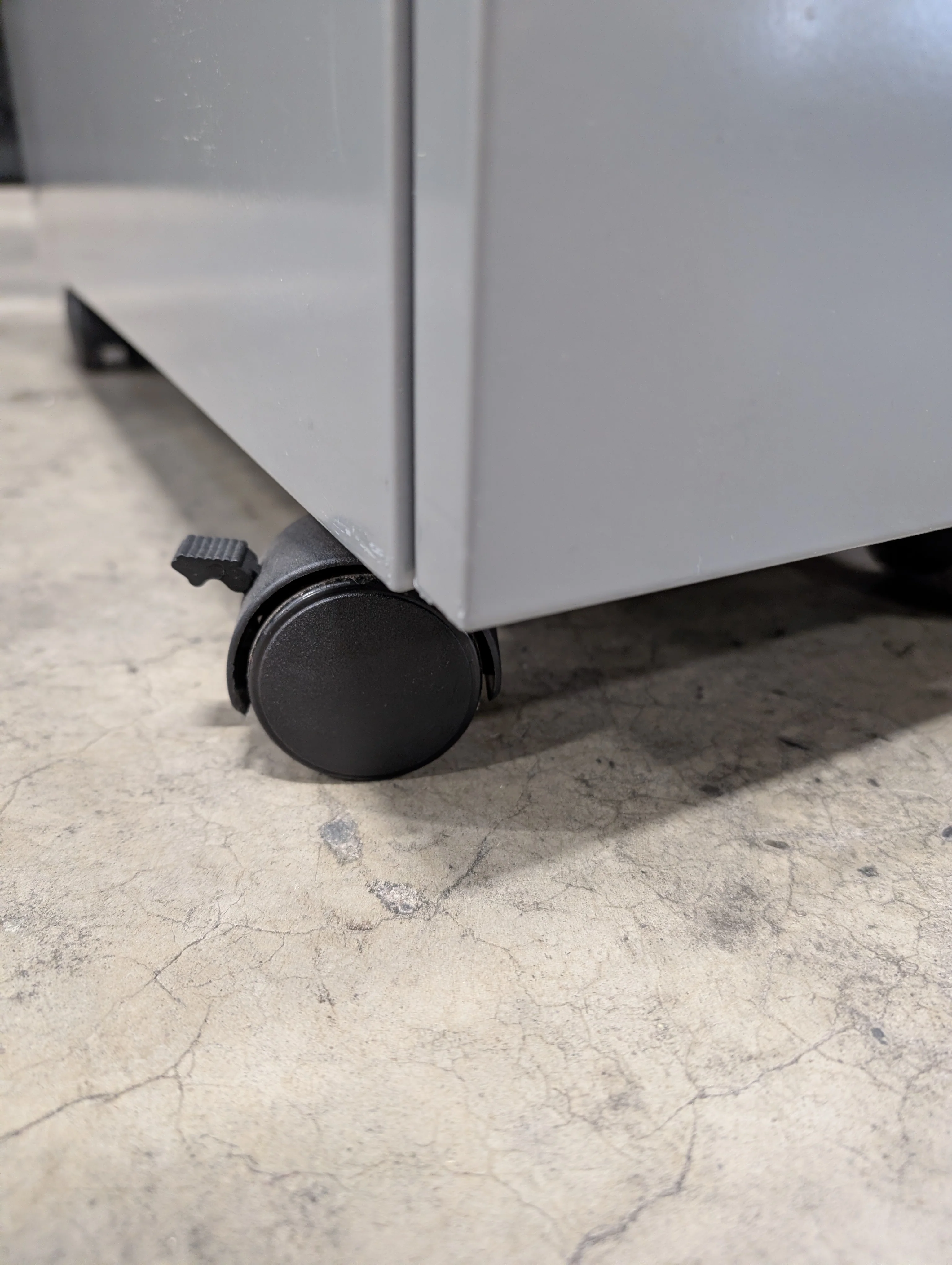 Metal 2-drawer mobile filing cabinet - Image 4