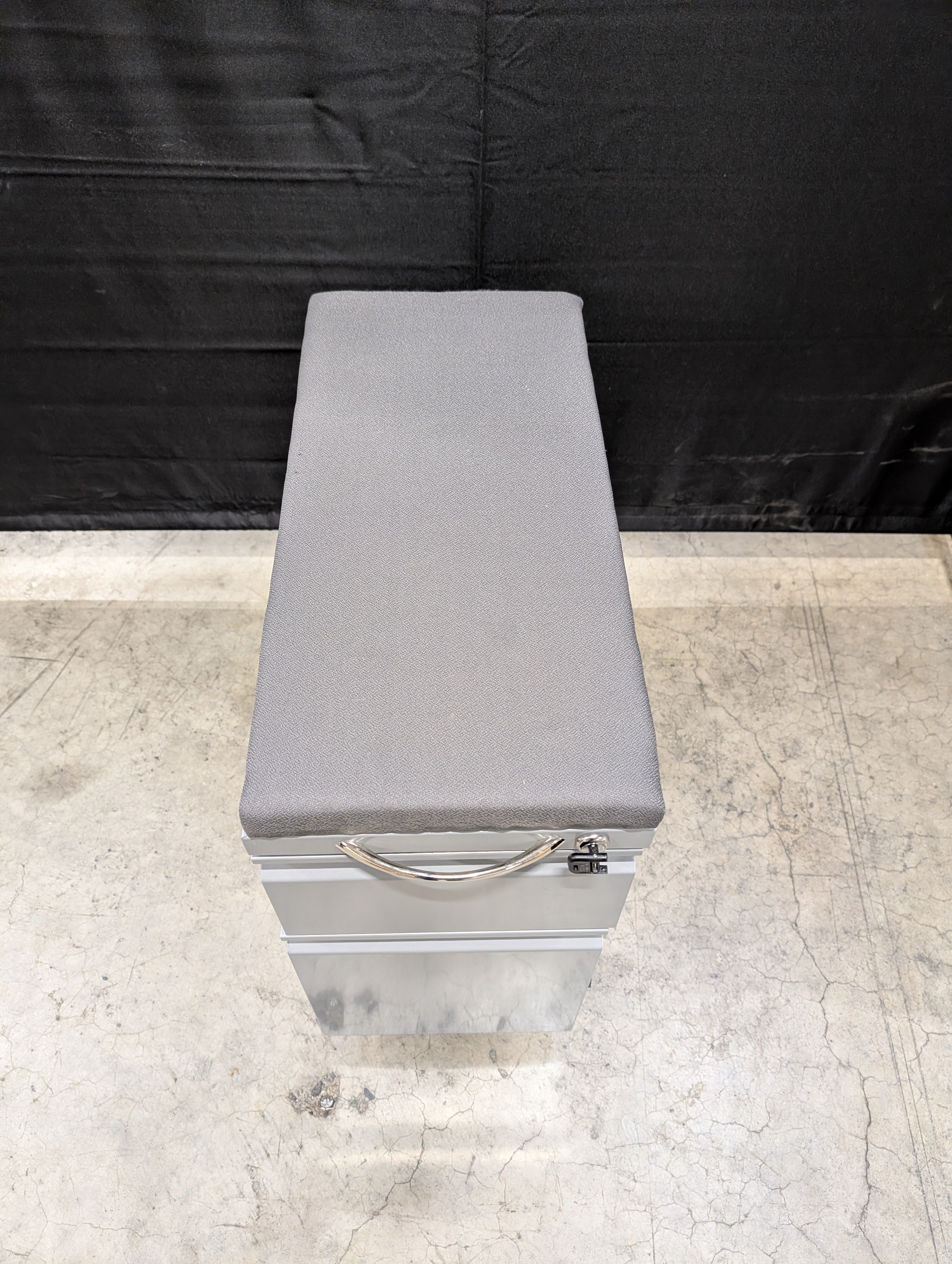 Metal 2-drawer mobile filing cabinet - Image 6