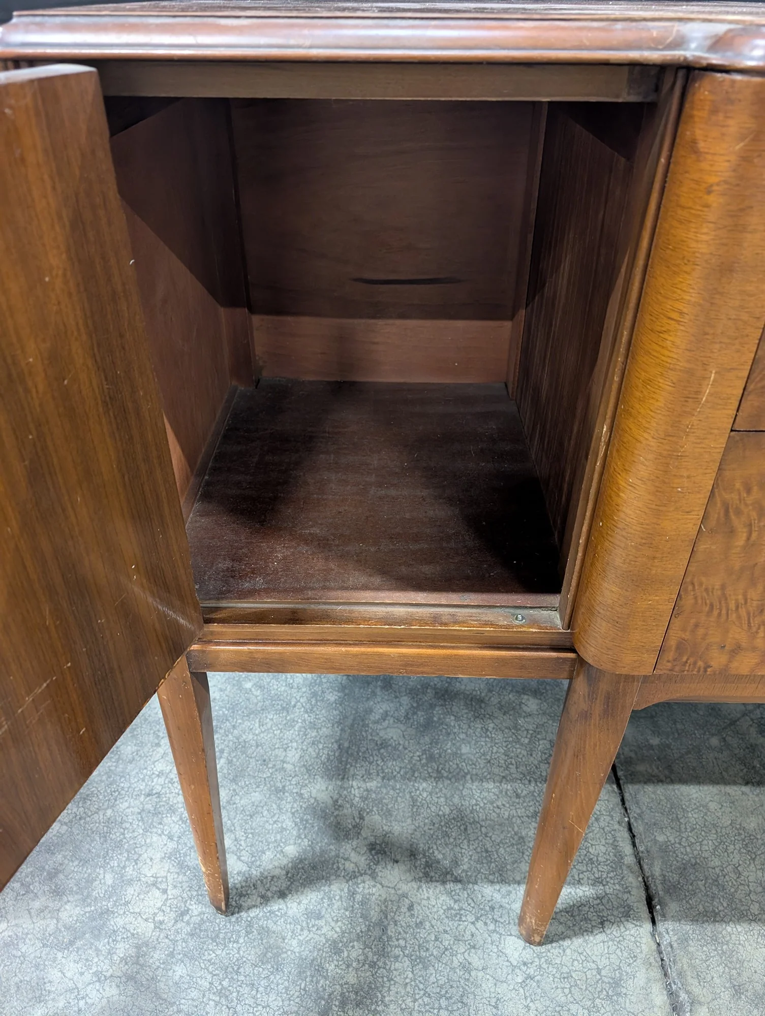 Vintage Mid-Century Modern Wood Sideboard Buffet with Burl Veneer - Image 3