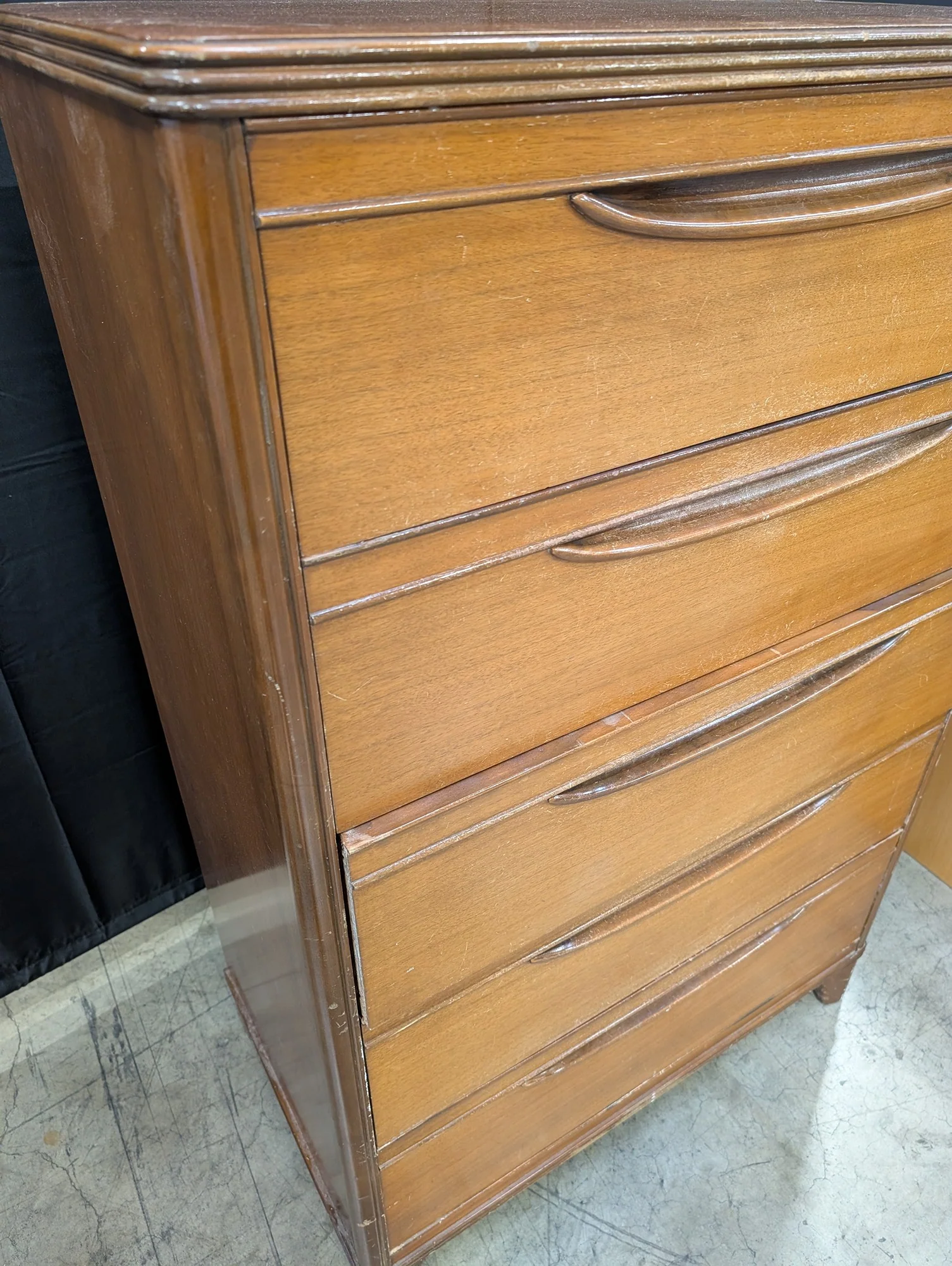 Kent-Coffey Mid-Century Modern Wood Five-Drawer Chest - Image 4
