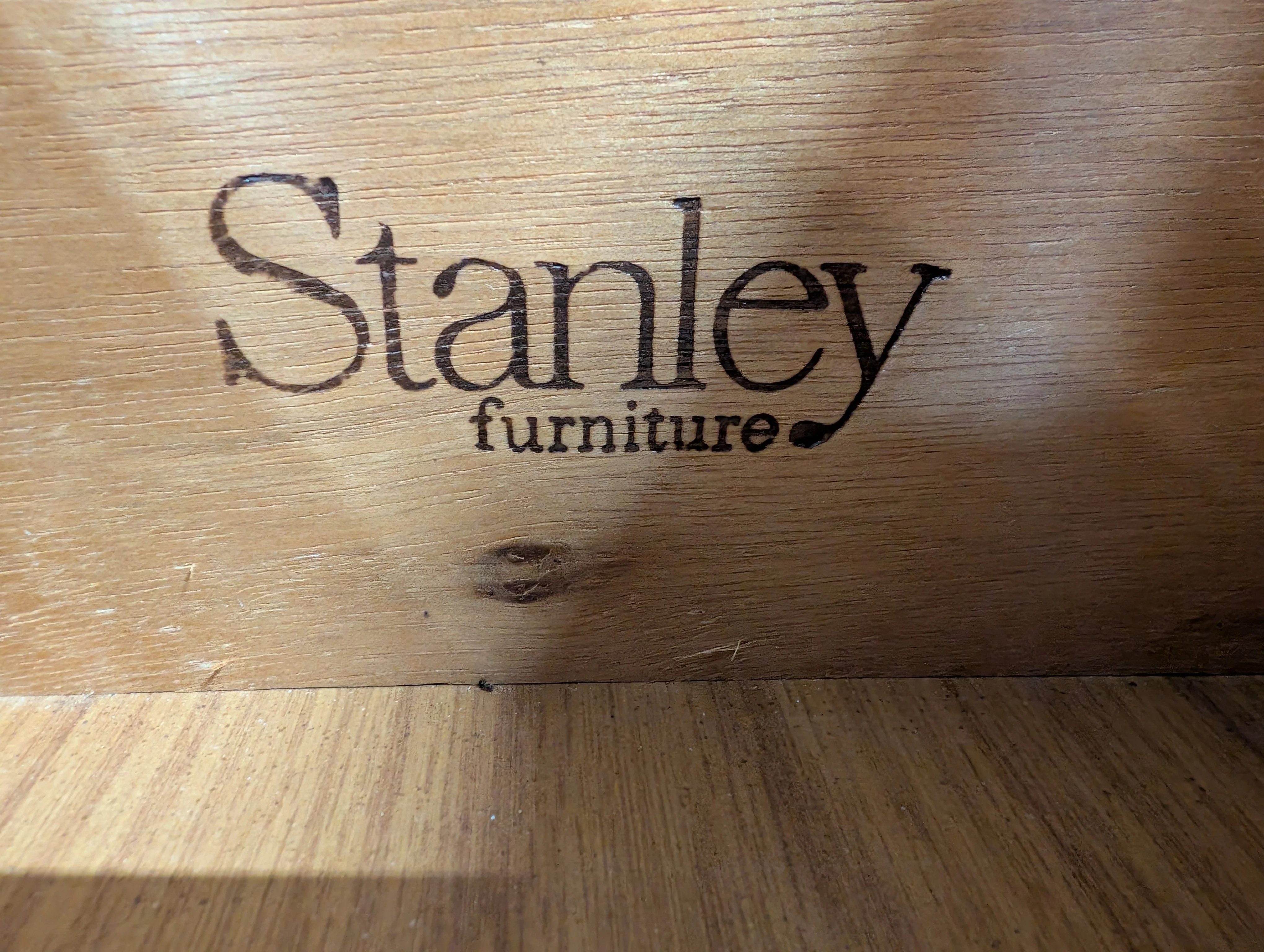 Traditional Dark Wood Seven-Drawer Dresser (NO MIRROR) - Image 3