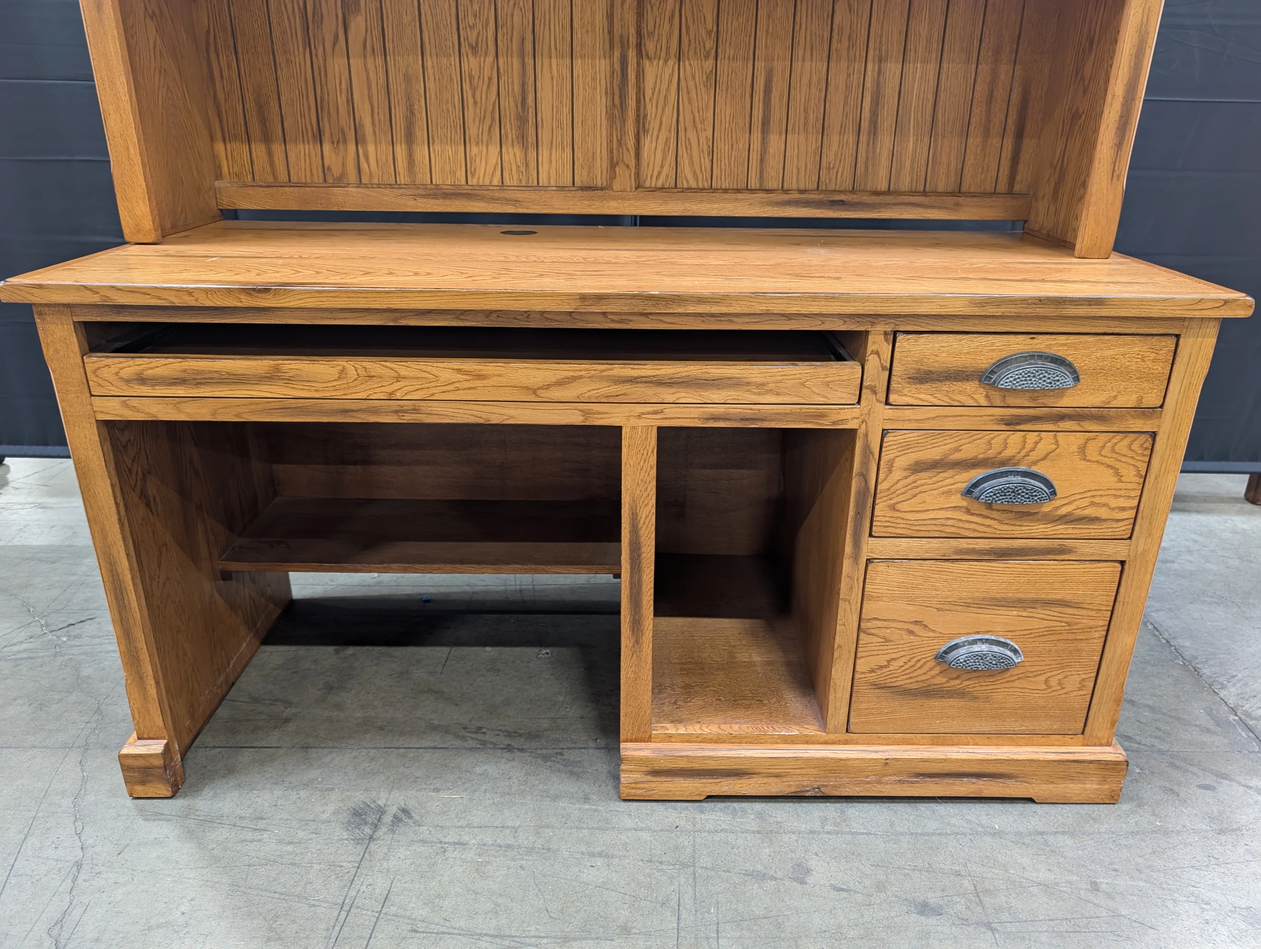Sunny Designs Sedona Traditional Wood Desk and Hutch in Rustic Oak - Image 10