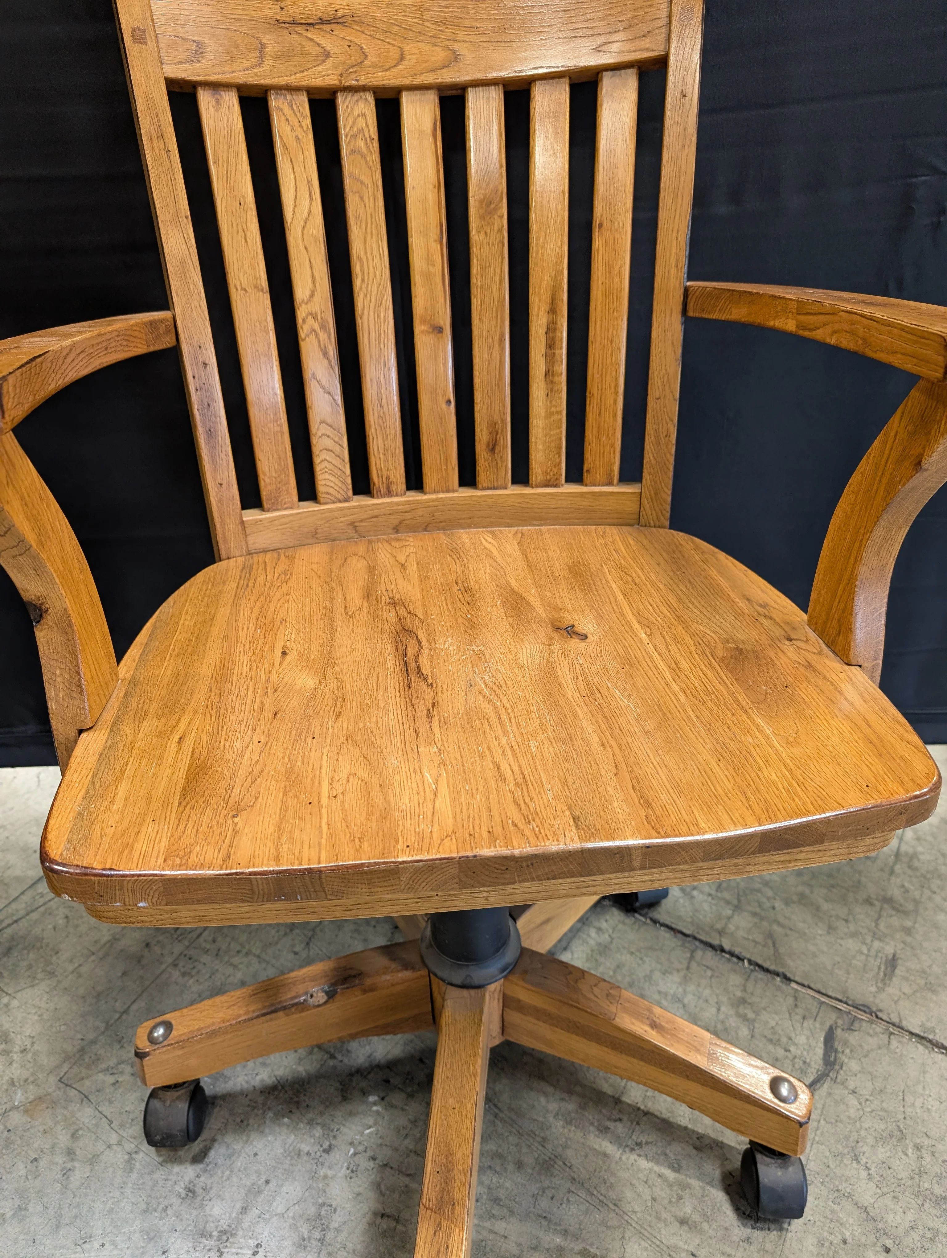 Vintage Oak Wood Slat Back Swivel Office Chair with Casters - Image 2