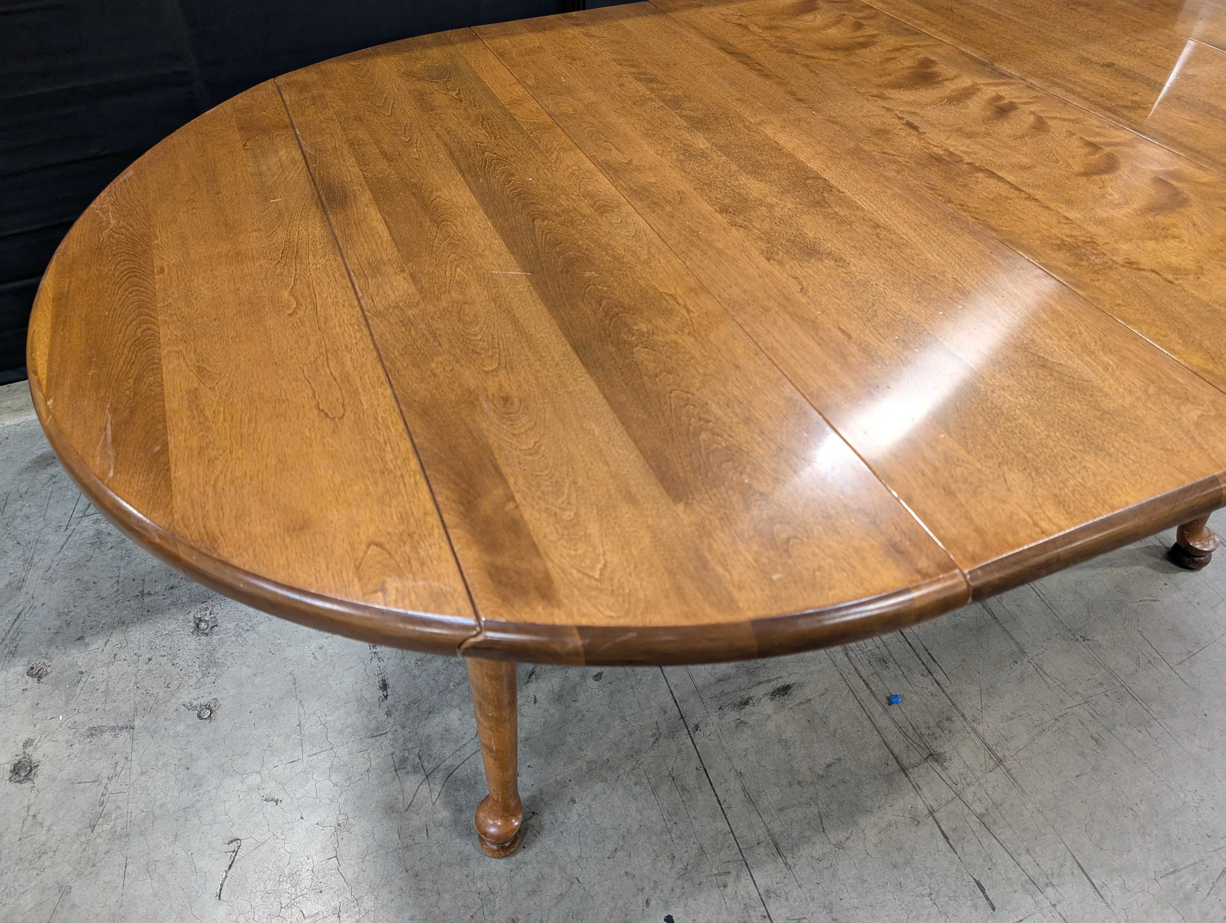 Queen Ann Style Dining Table - Image 2