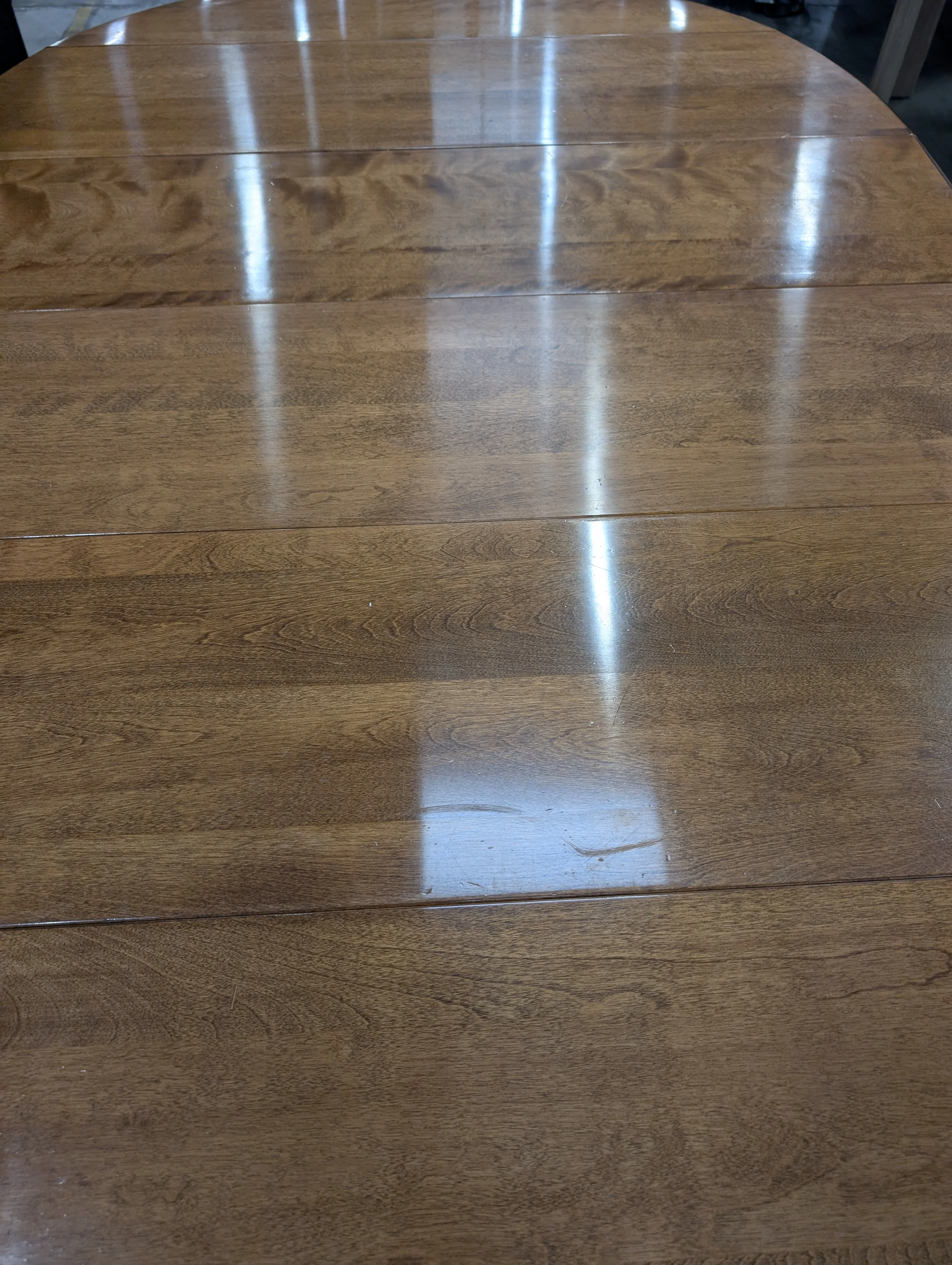 Queen Ann Style Dining Table - Image 5