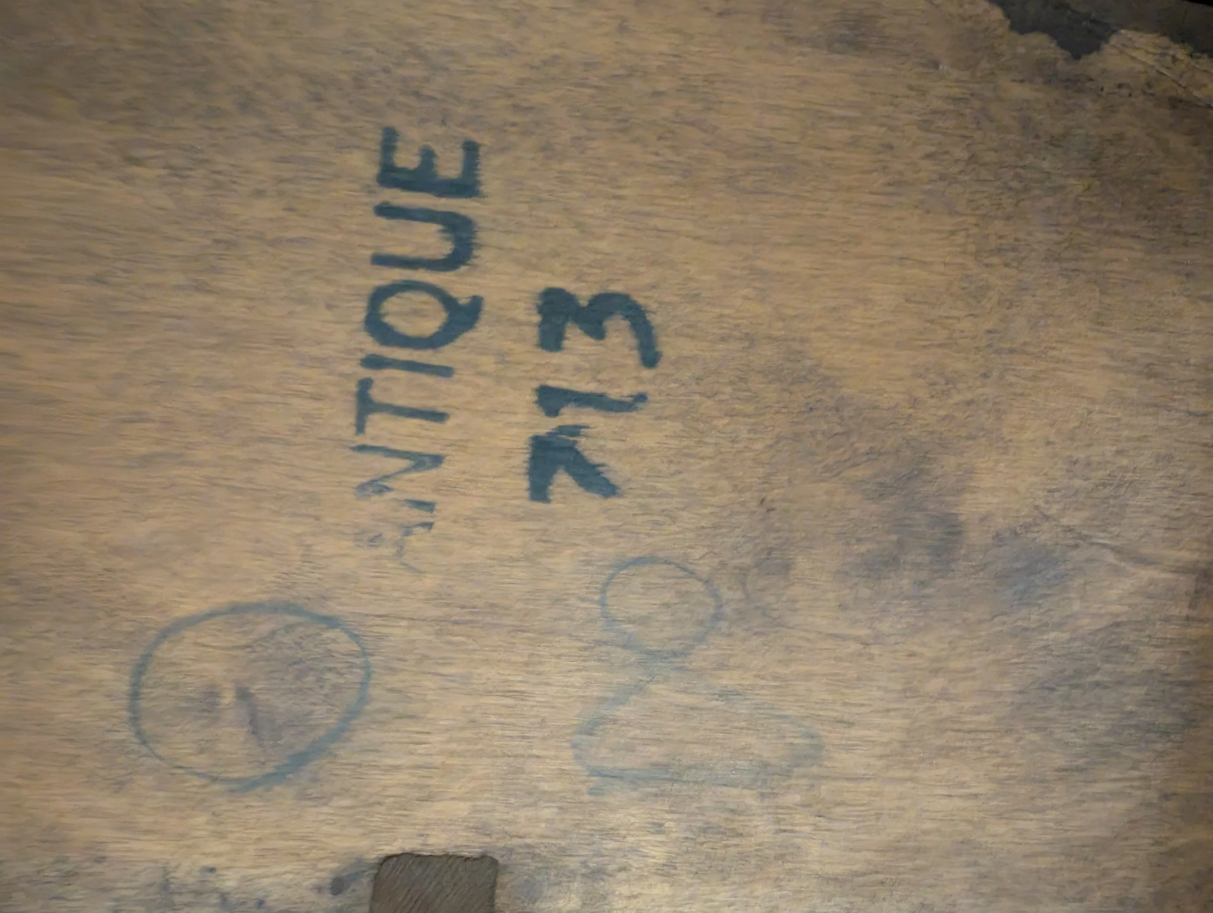 Queen Ann Style Dining Table - Image 8