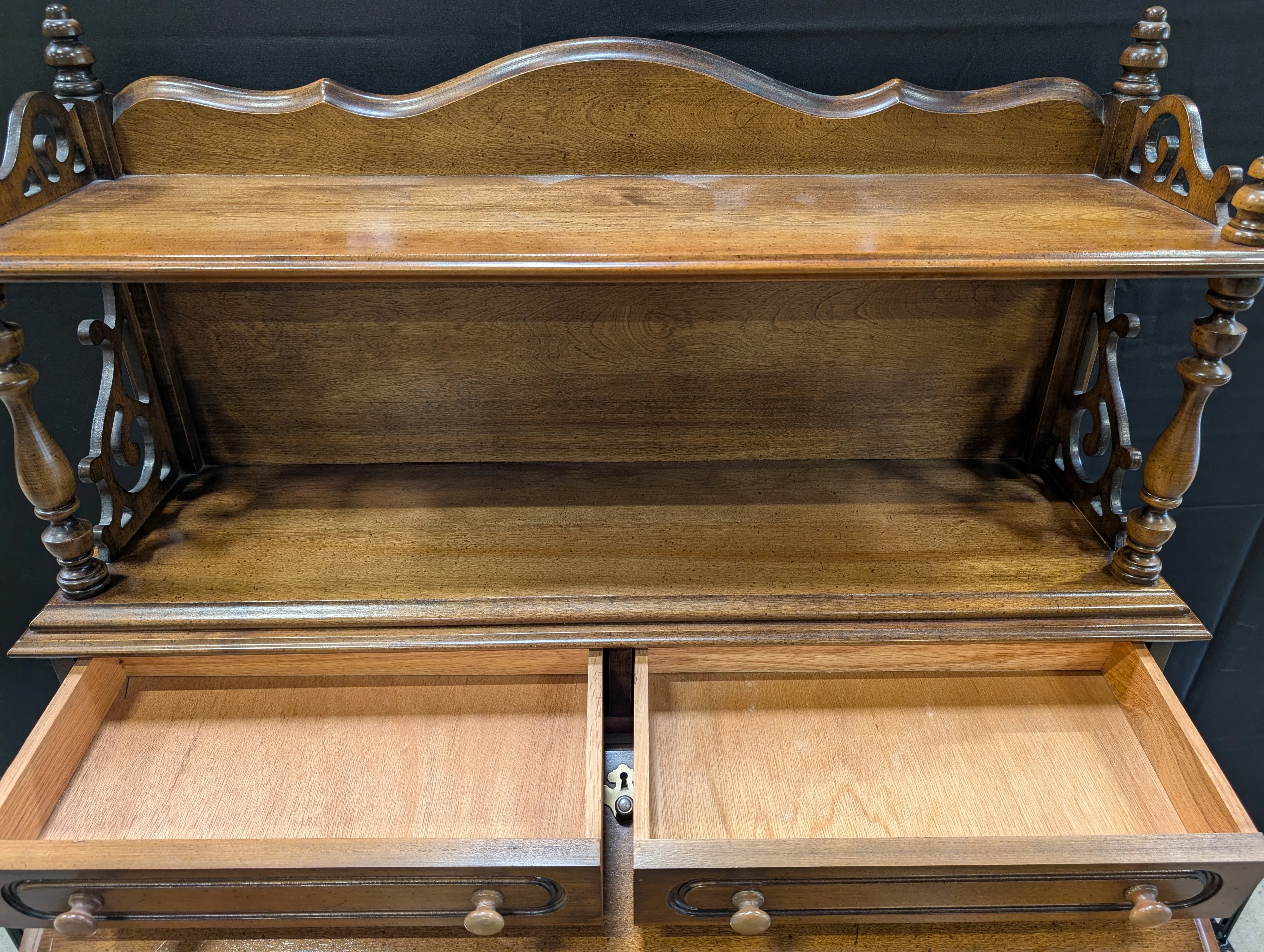 Jasper Cabinet co. Vintage Secretary Desk with Carved Details - Image 2
