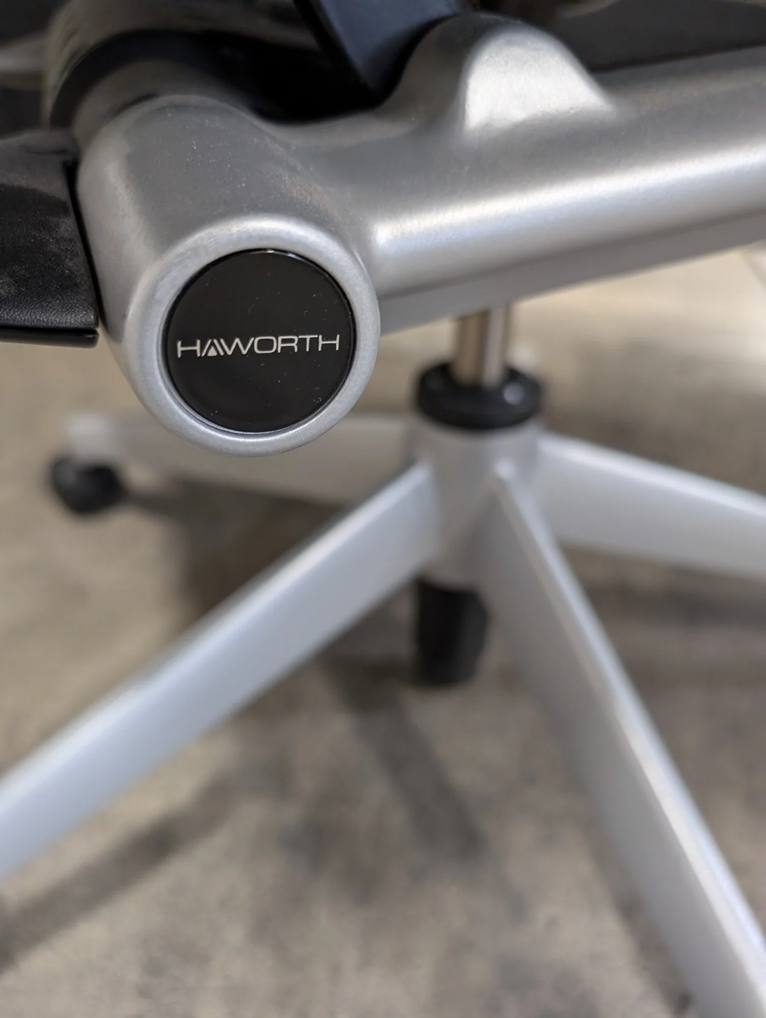 Haworth Black Leather Executive Task Chair - Image 3
